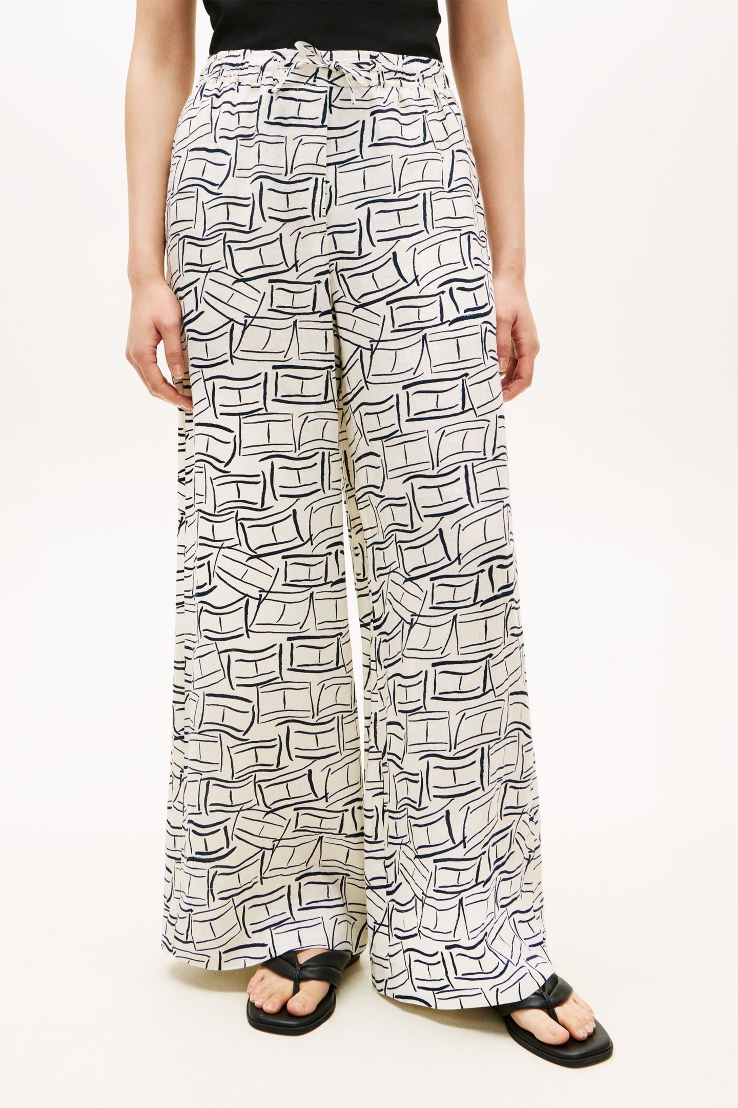 ESSENTIAL LINEN PULL ON PANTS SMALL FLAG FEATHERS CALICO 2