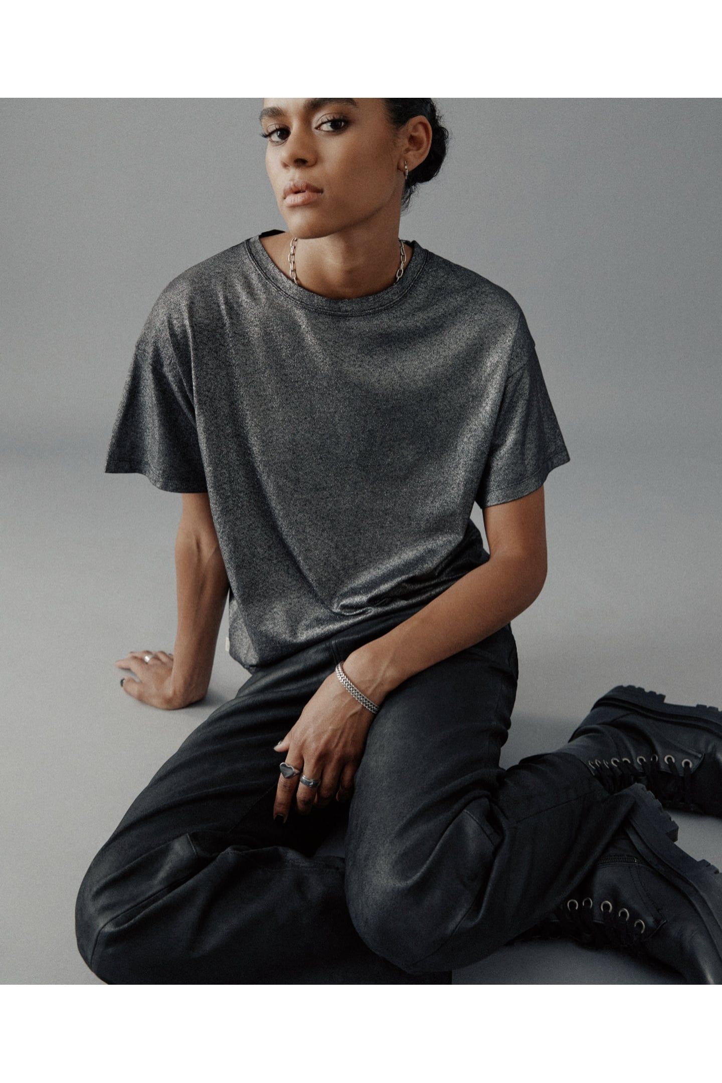 THE DARK GLITTER BASE T-SHIRT 1