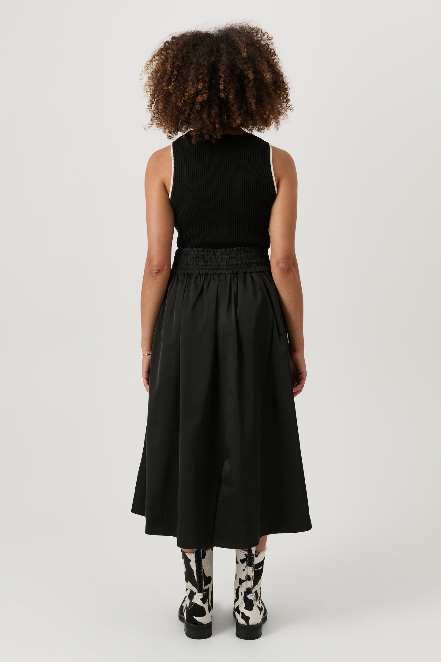 MEIR SKIRT BLACK 2