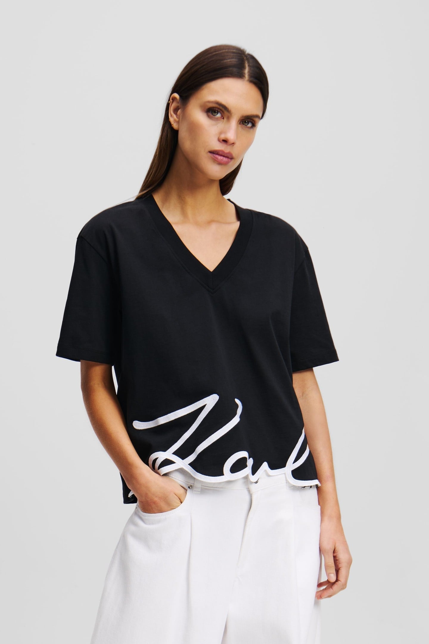 KARL SIGNATURE HEM V-NECK TSHIRT BLACK 1