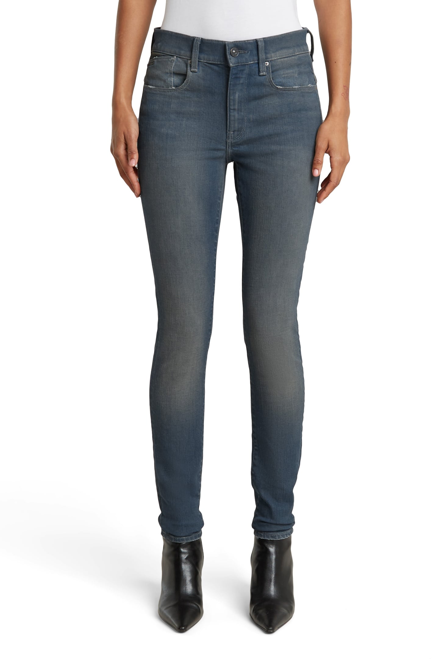 LHANA SKINNY WORN IN SMOKEY NIGHT 2