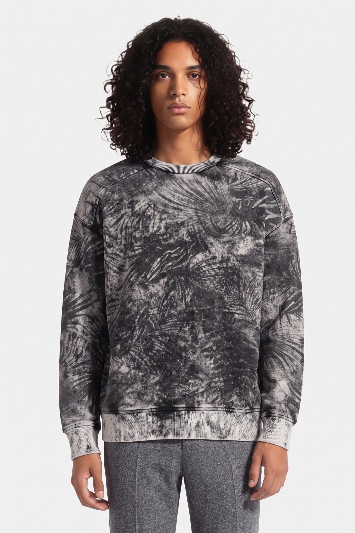 TIMMI SWEAT BLACK HOLOGRAPHIC 1