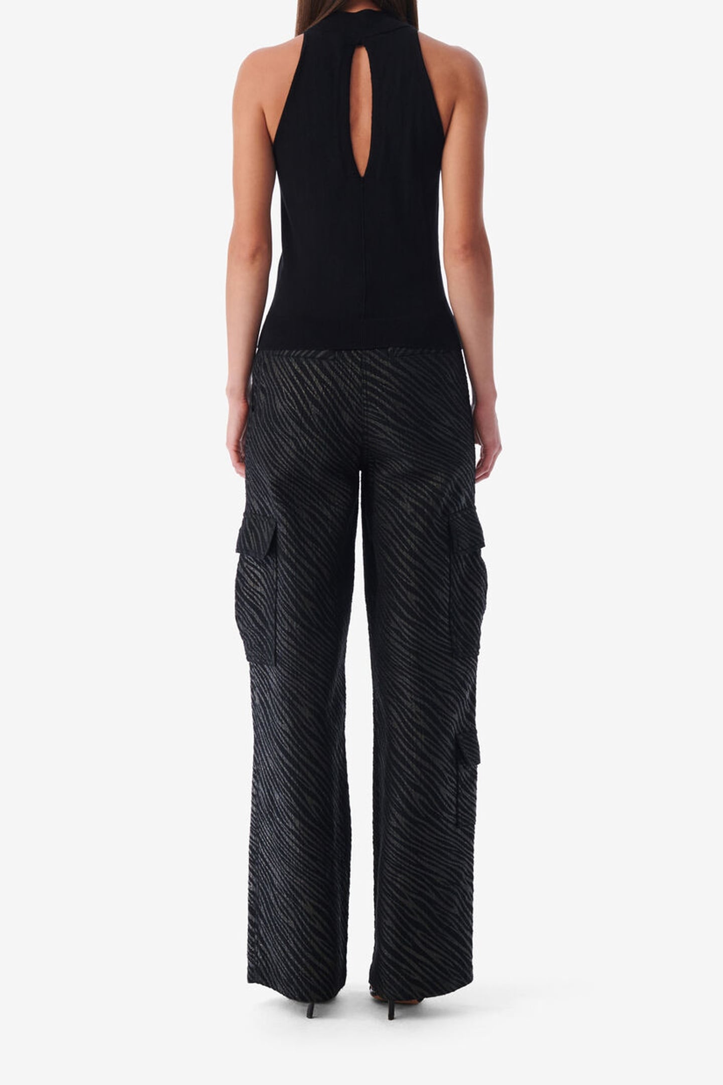 MAEWA PULLOVER BLACK 2