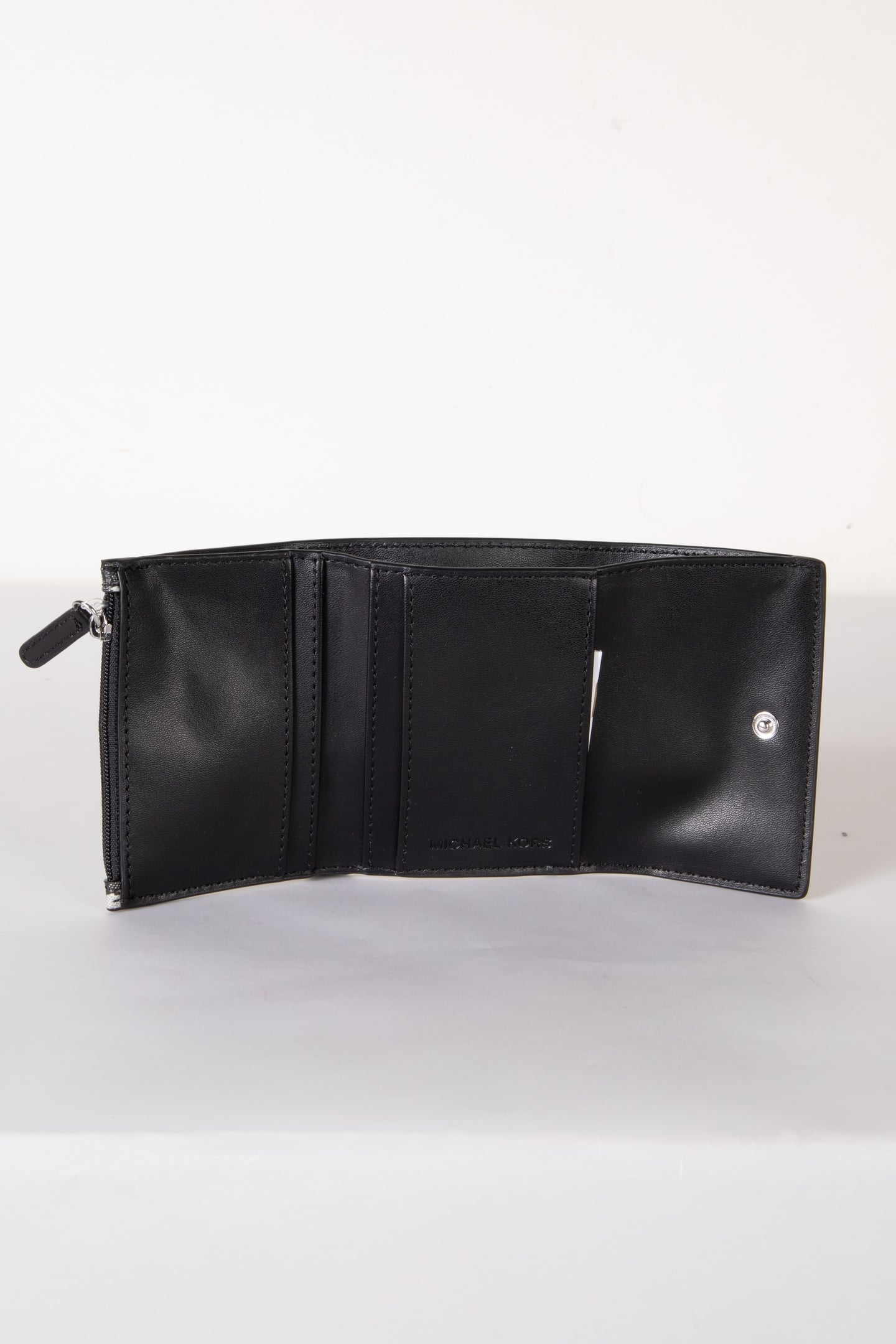 EXTRA-SMALL TRIFOLD BLACK 2