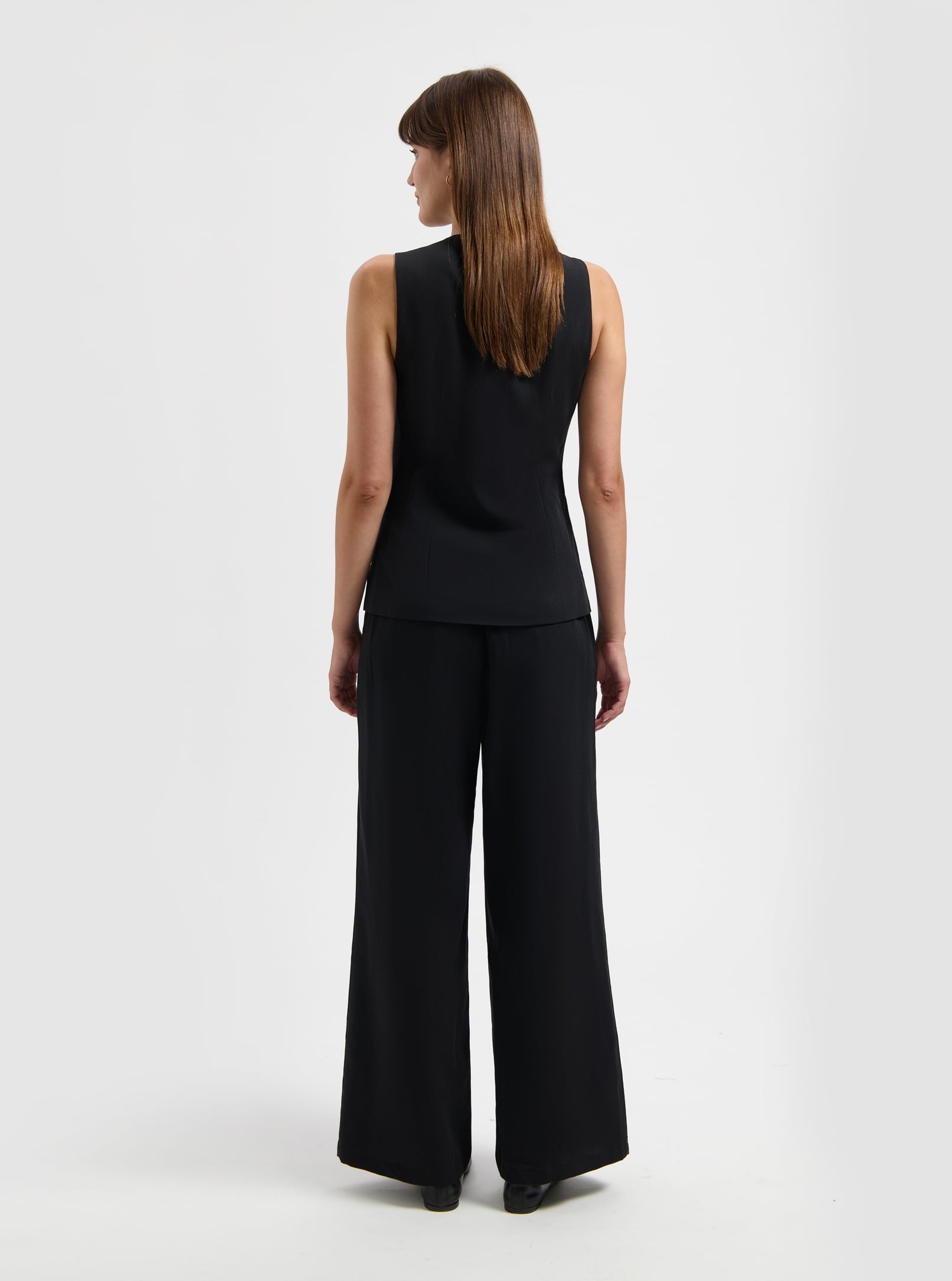 NOUS SOMMES LABELS – TEDDIE GILET BLACK 2