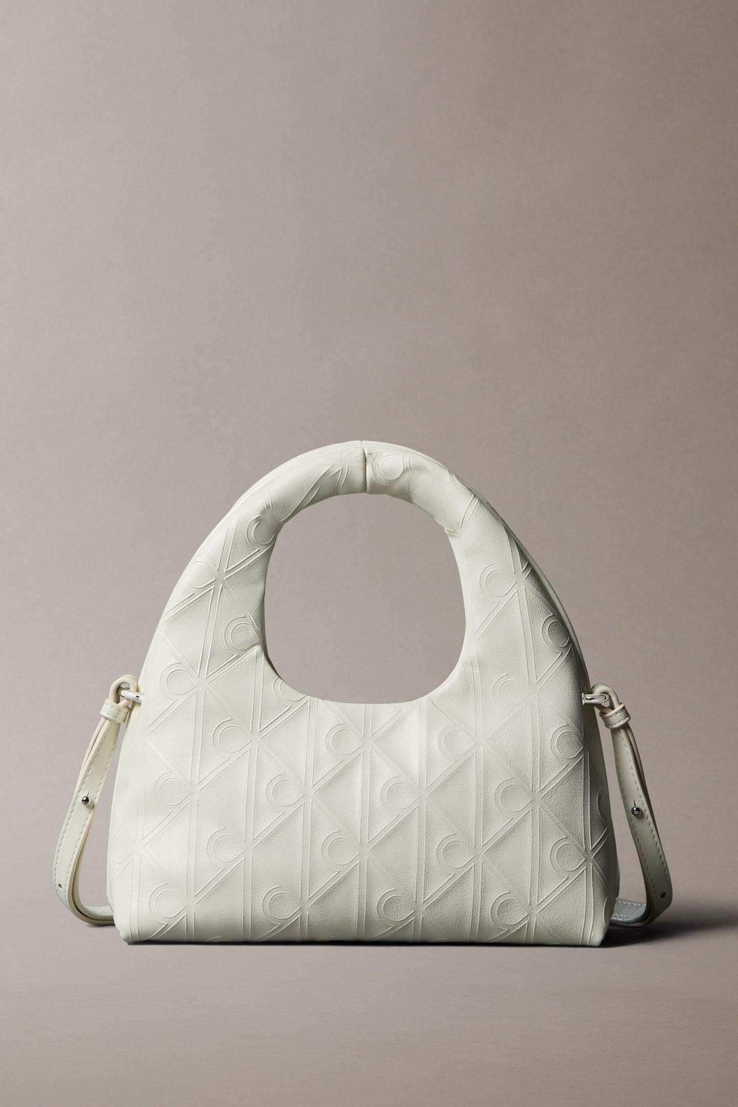 EMBLEM PUFFER CROSSOVER BAG LILY WHITE 2