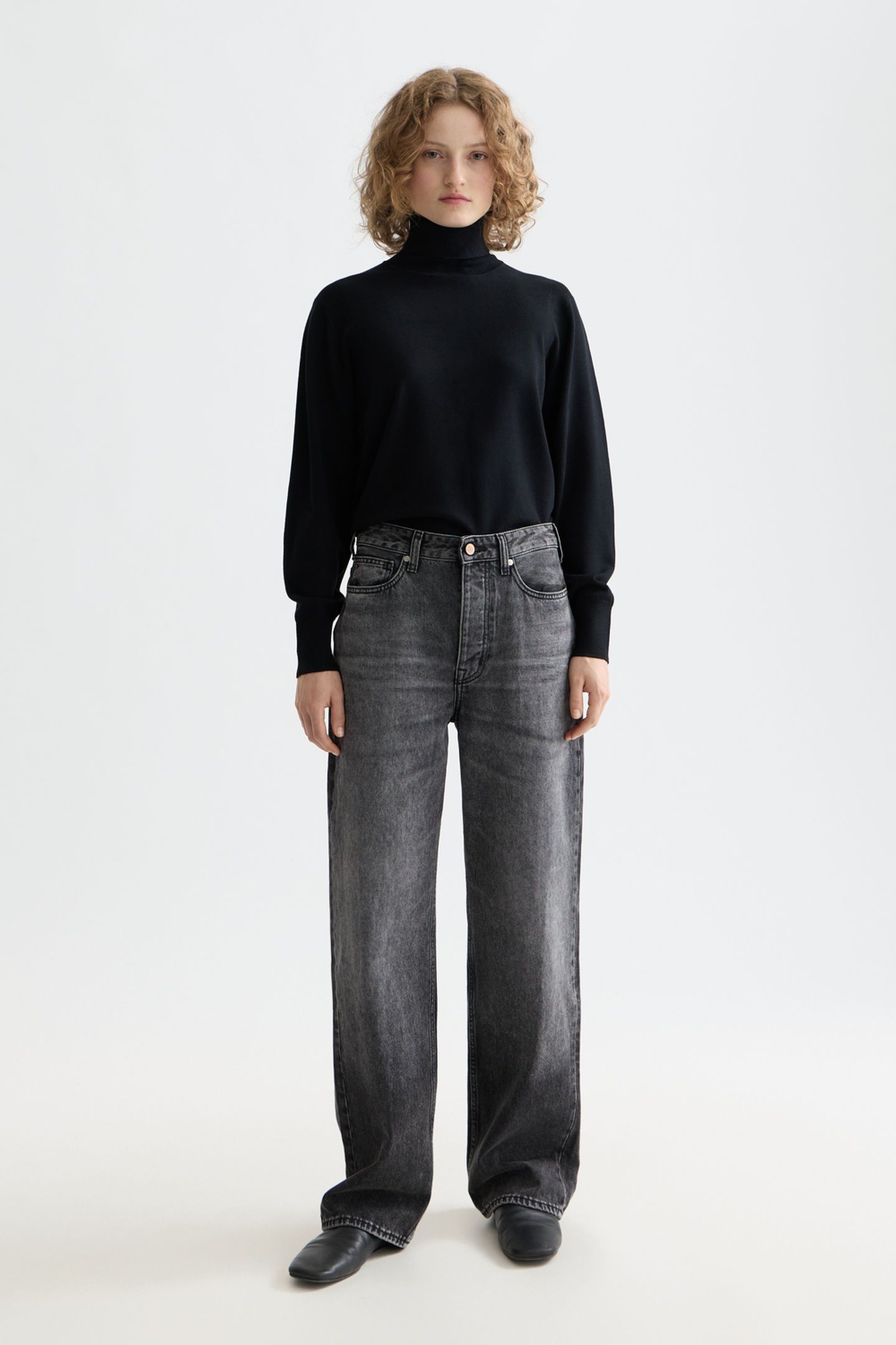 RIPPLE STRAIGHT JEANS — ABSOLUTE BLACK 2