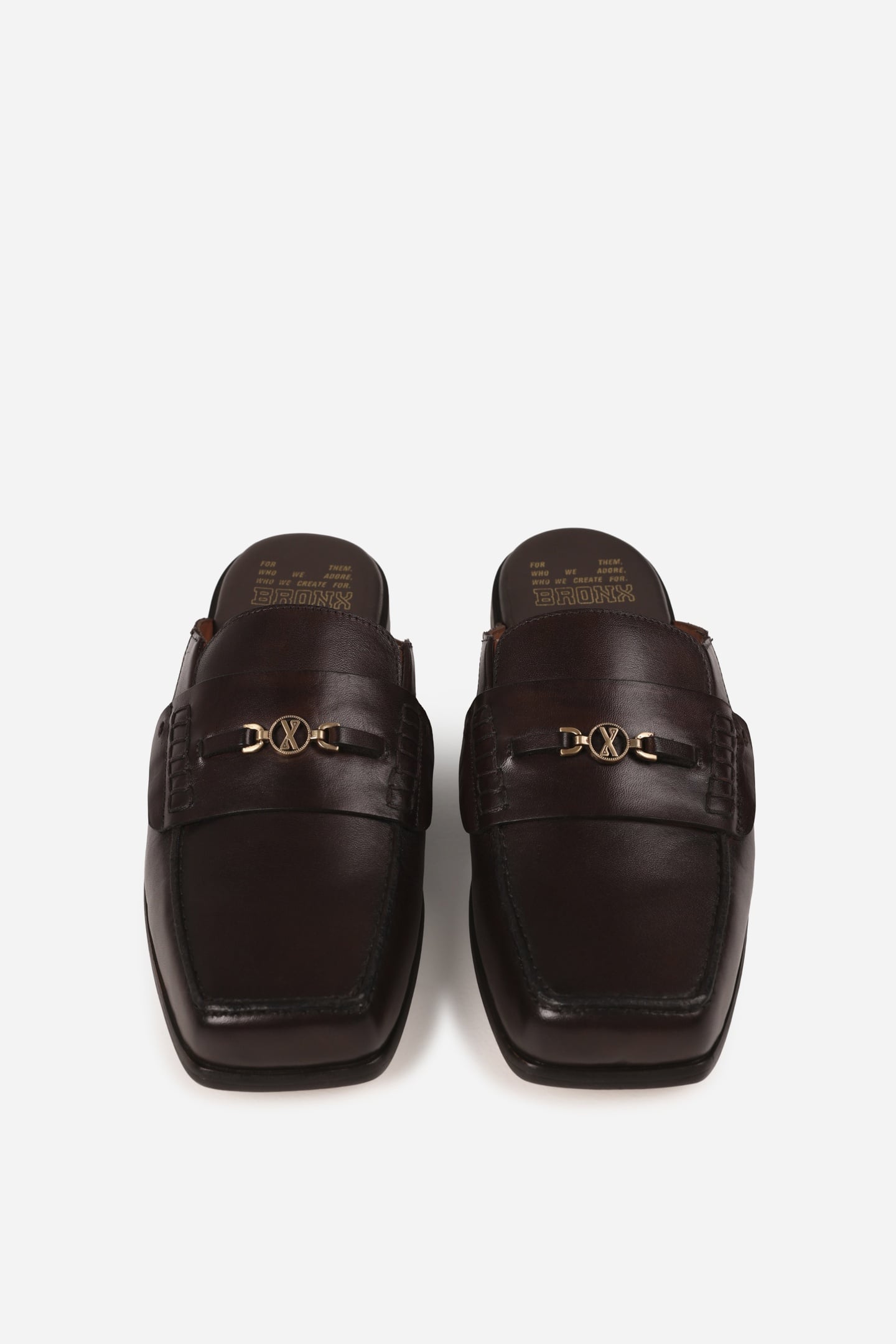 COLB-Y LOW SHOE COFFEE BEAN 6