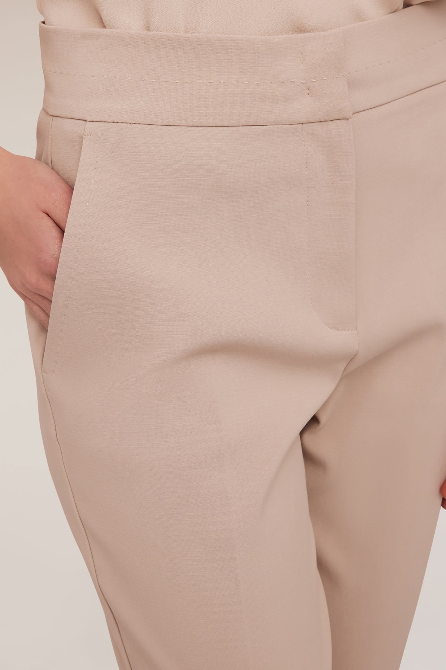 HIGH-WAISTED REGULAR-FIT TROUSERS BEIGE 5
