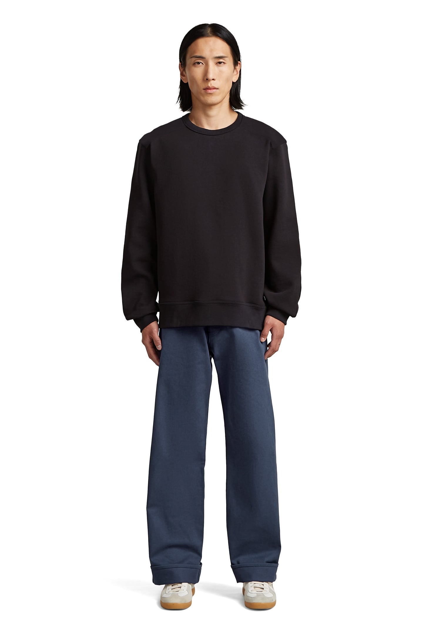 MN PREMIUM RELAXED SWEATER BLACK 1
