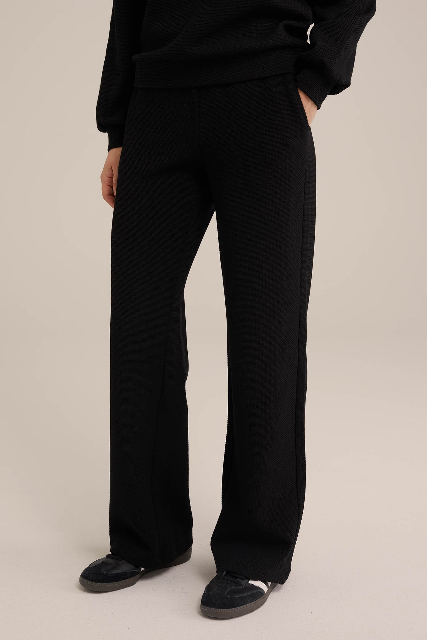 JOGGING PANTS BLACK 1
