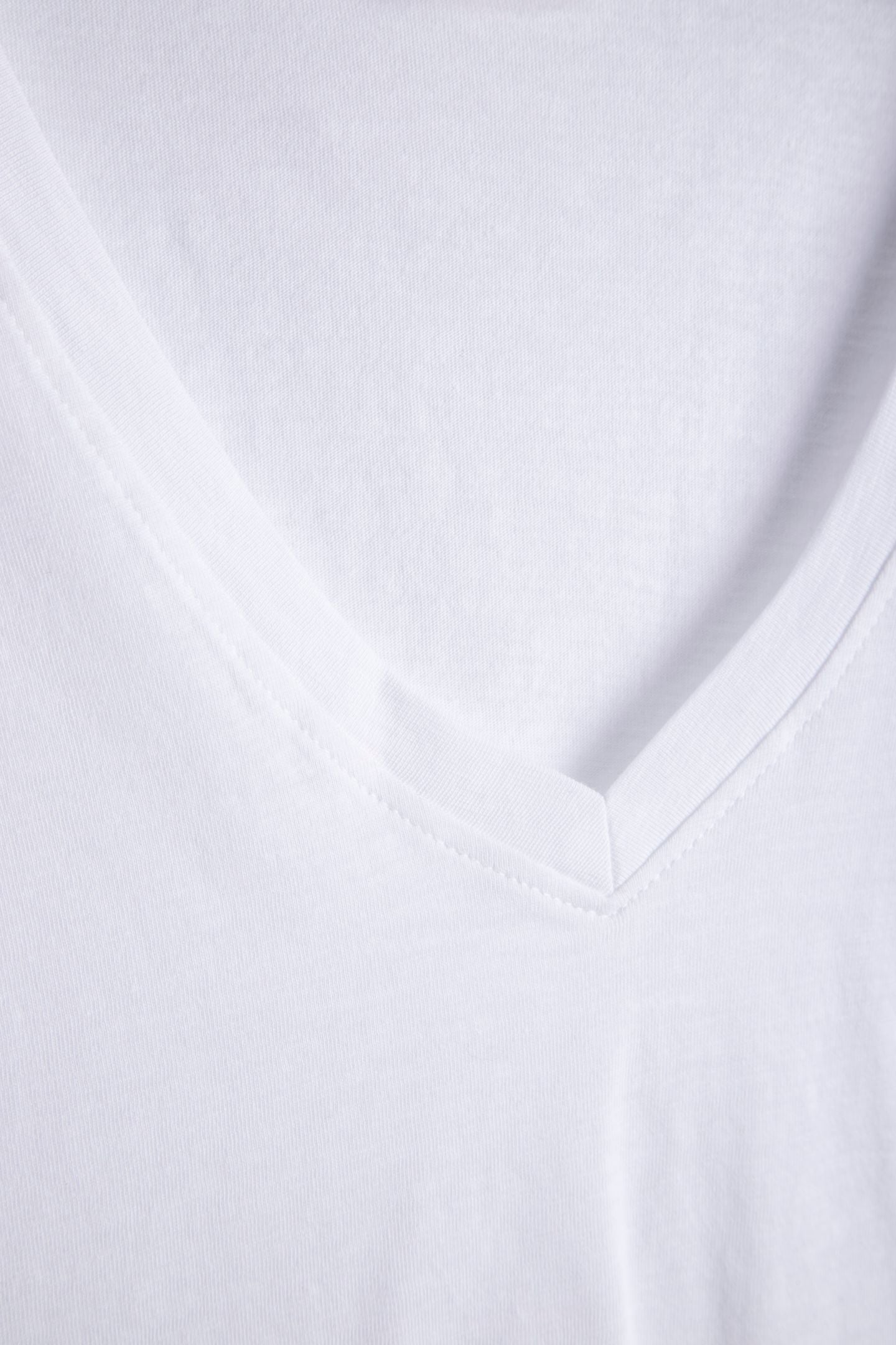 SLUB V-NECK T-SHIRT WHITE 4