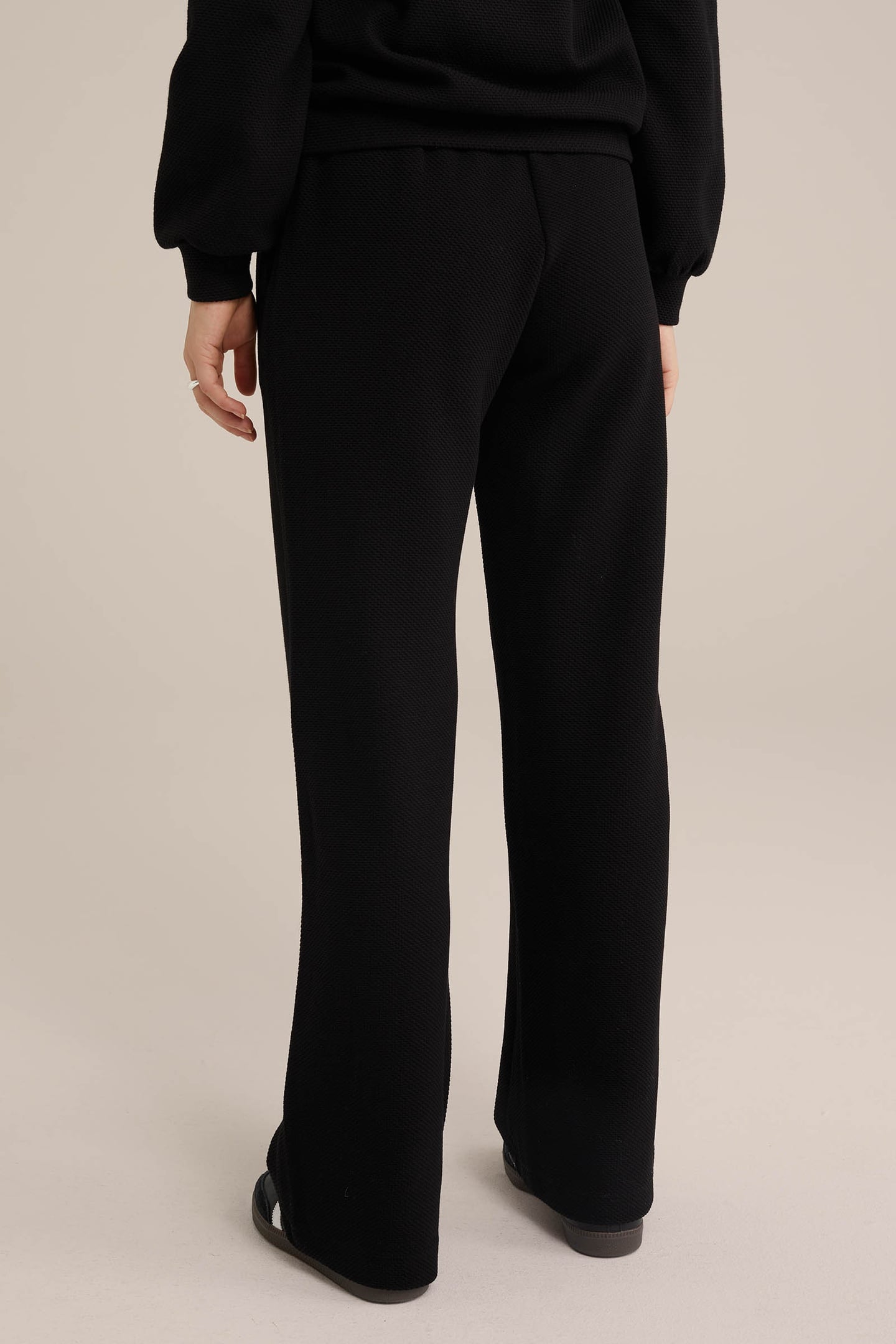 JOGGING PANTS BLACK 2