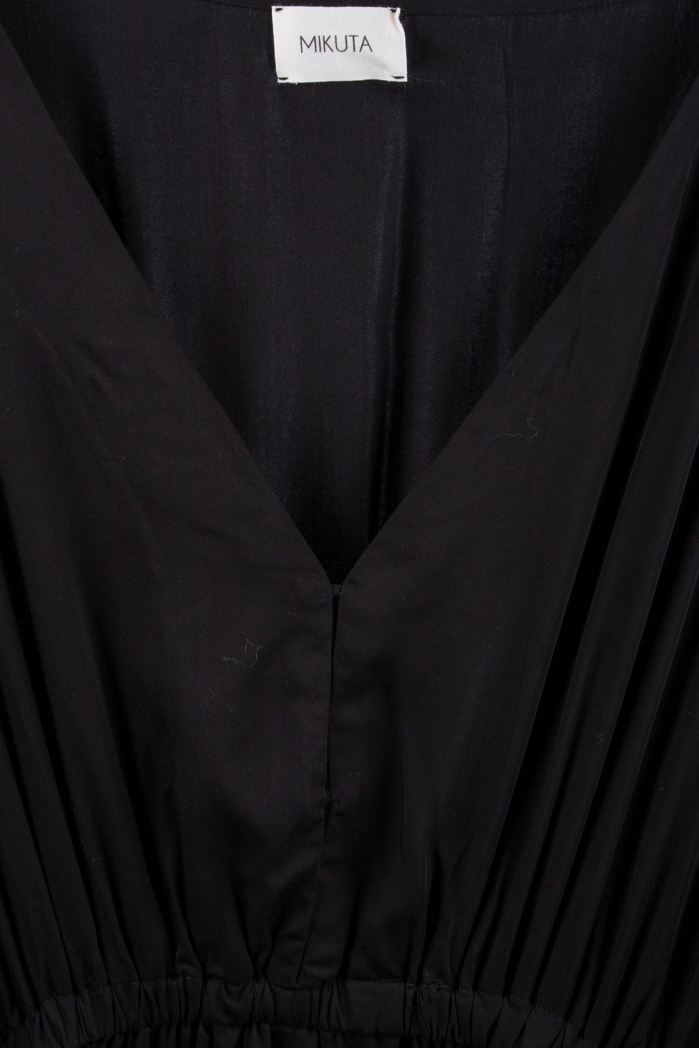 THE BLACK SHORT CHILL DRESS 5
