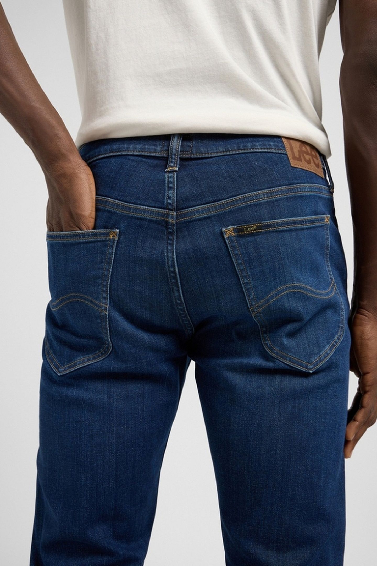 DAREN ZIP FLY PIERCE JEANS 5