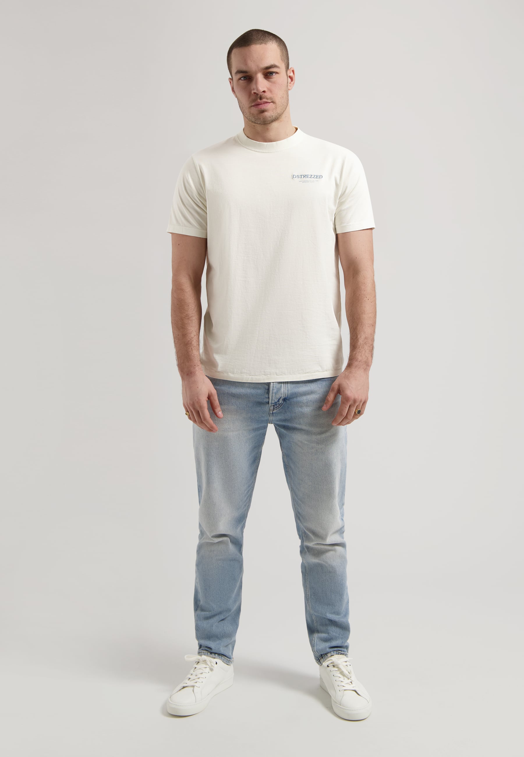 NICKOLAS TEE SAND 3