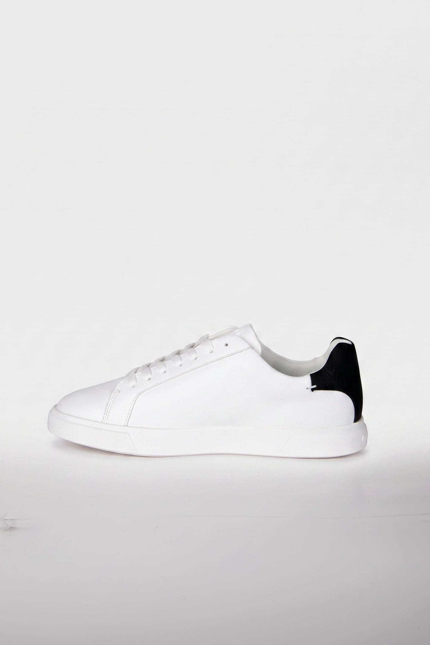 LOW PRO CUP LACEUP LEATHER SHOES BRIGHT WHITE/BLACK 4