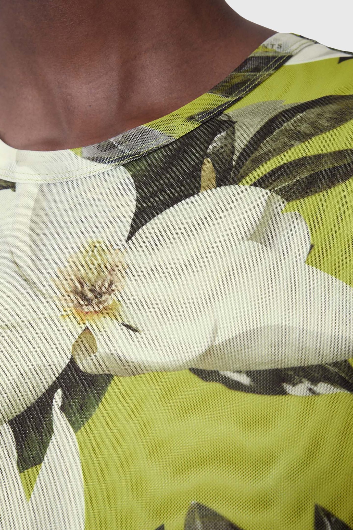 ELLIE MESH TEE REVIVE STEM GREEN 8