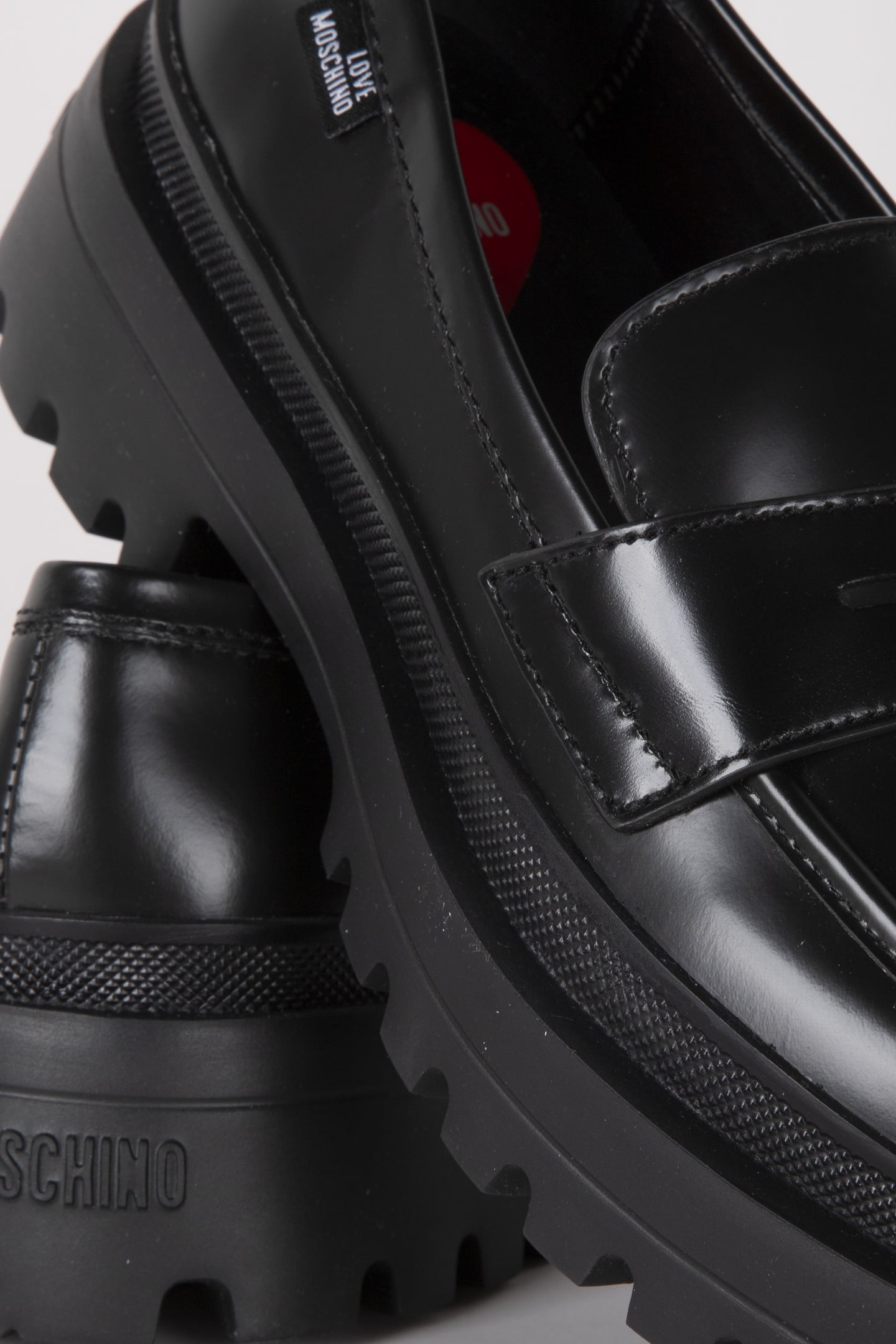 PUMP BLACK 6