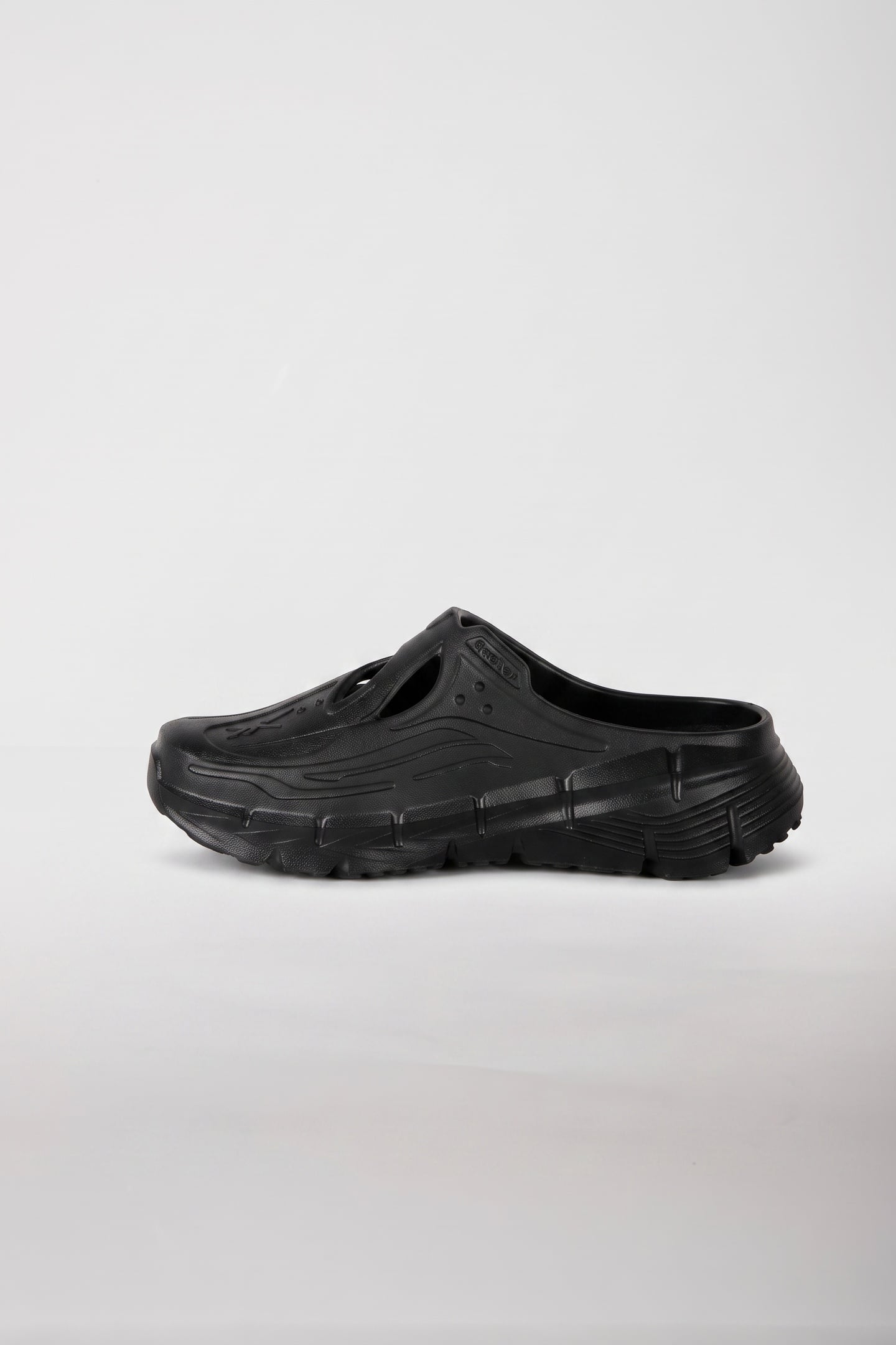 UNISEX ZIG CLOG BLACK/BLACK/BLACK 2