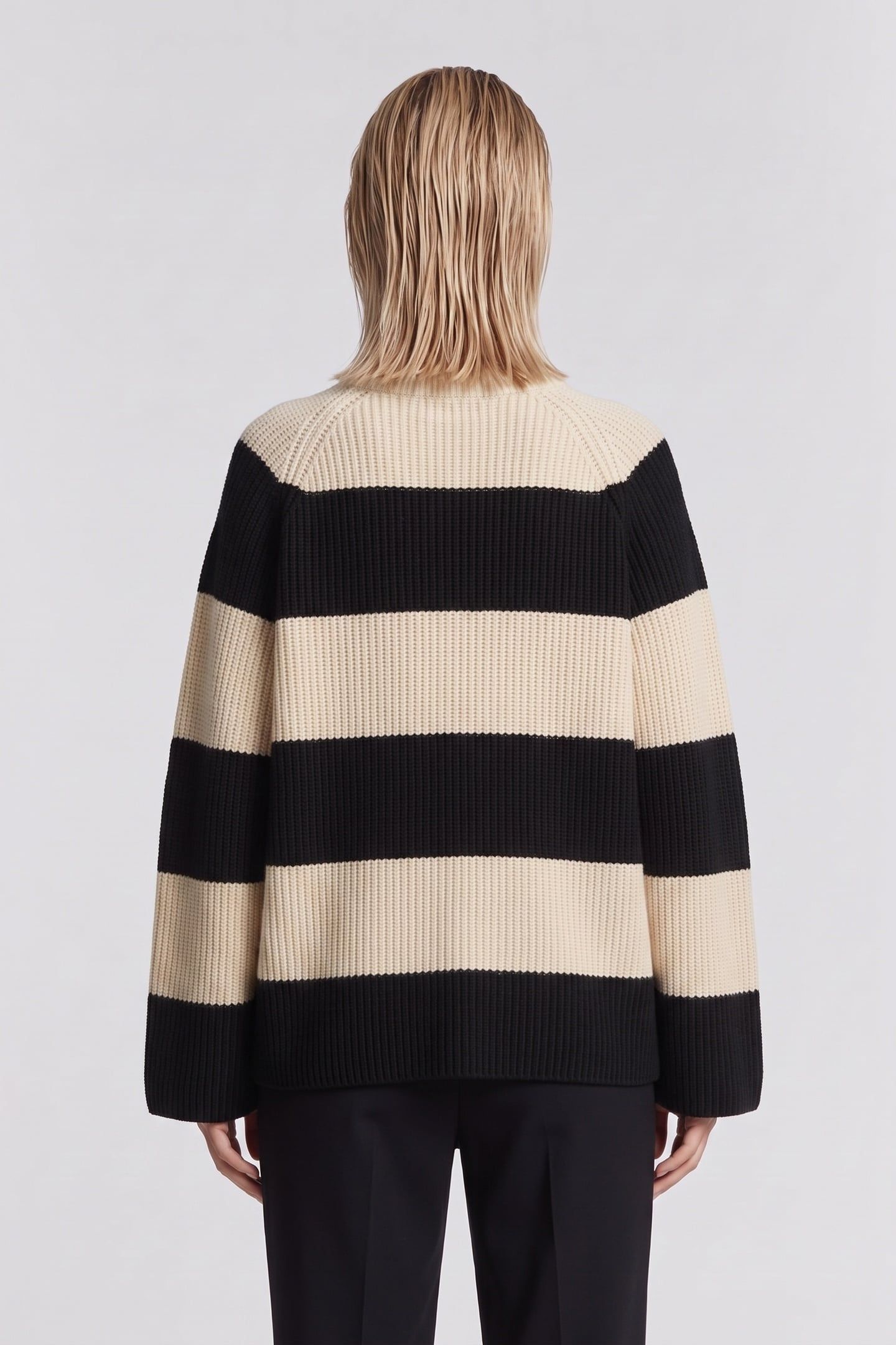 YOYO SWEATER BLACK 2