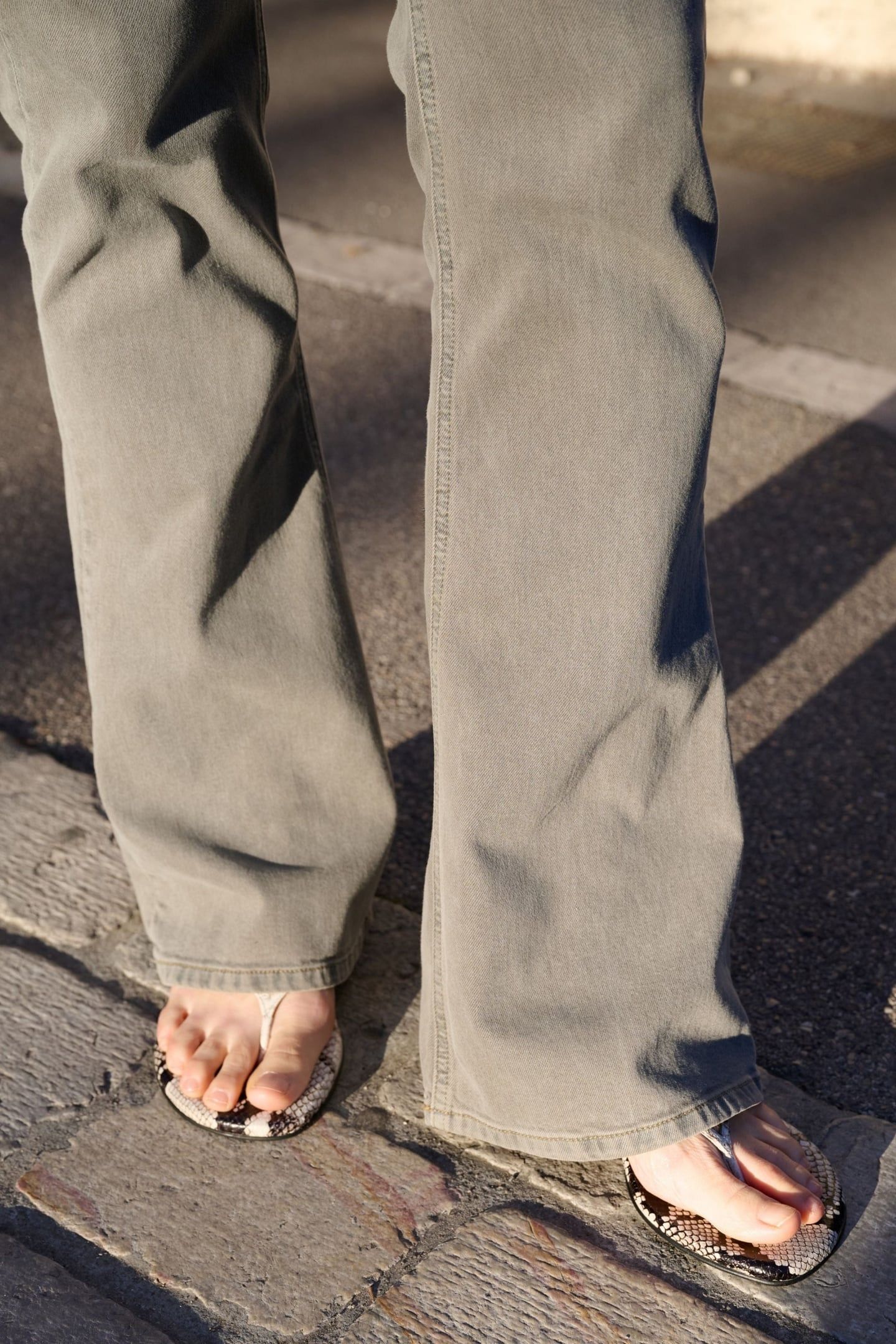 ISY HIGH FLARED FADED GREY 8