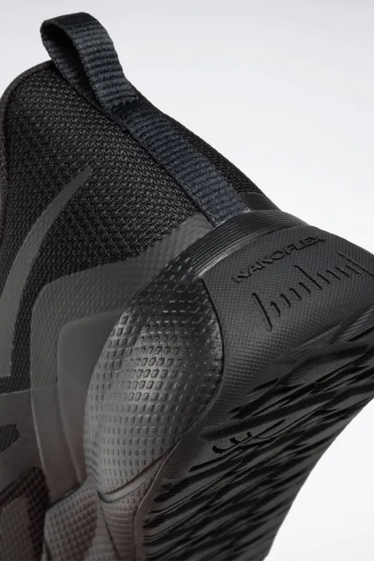NFX TRAINER BLACK/BLACK/BLACK 5