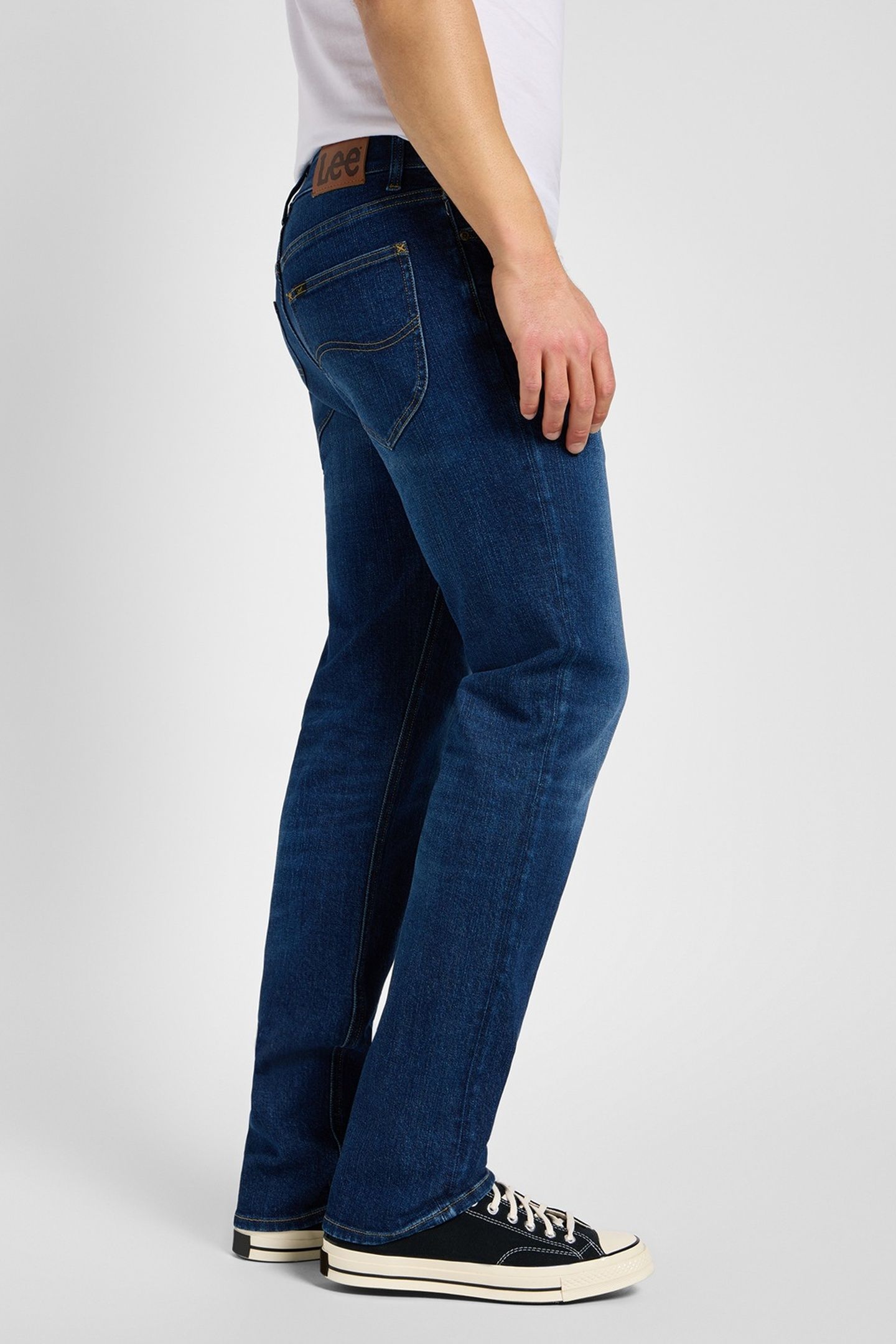 STRAIGHT VANADI JEANS 4