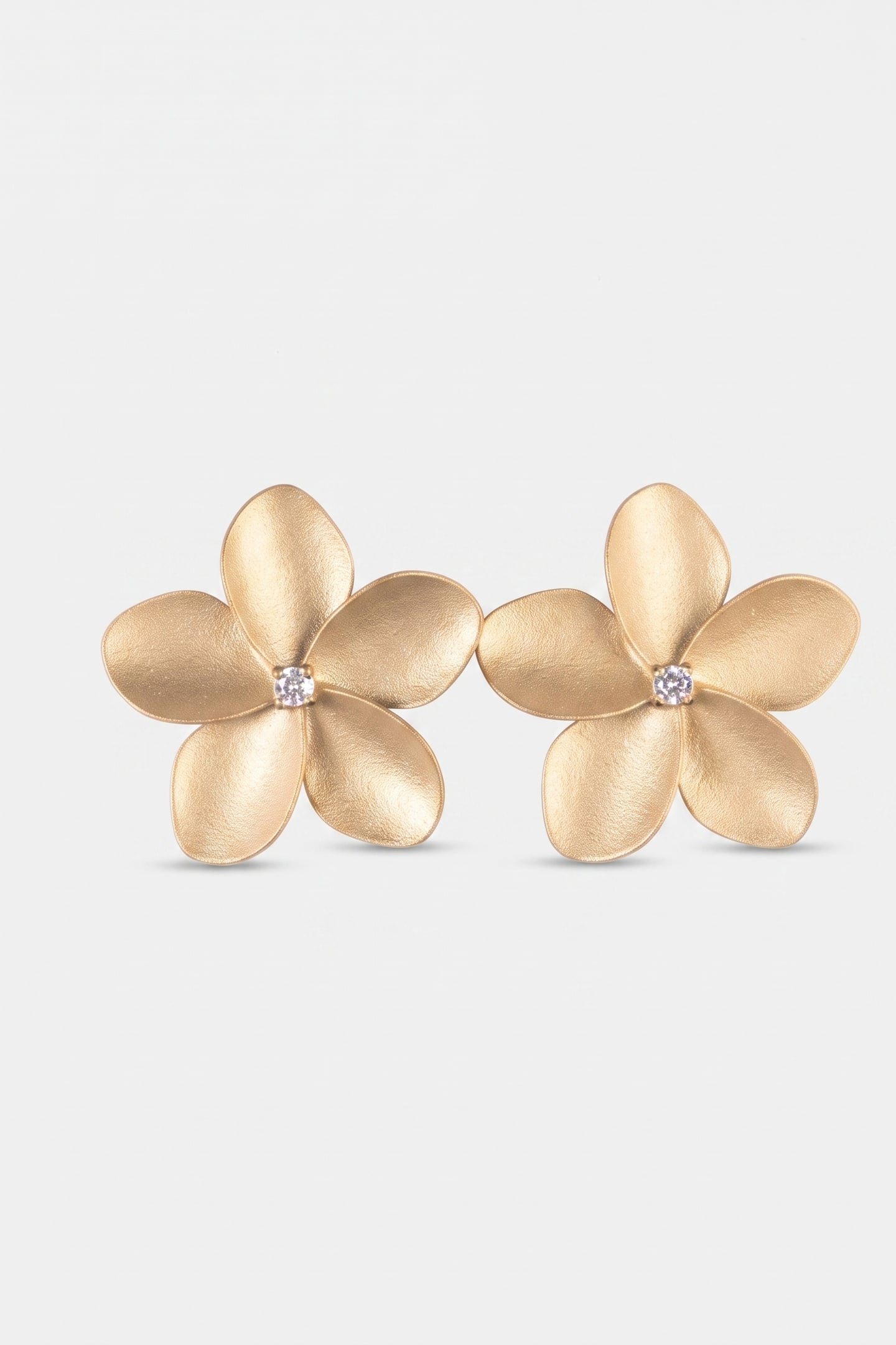 MAHINA CLUB EMPOWHER OHRRINGE GOLD 3