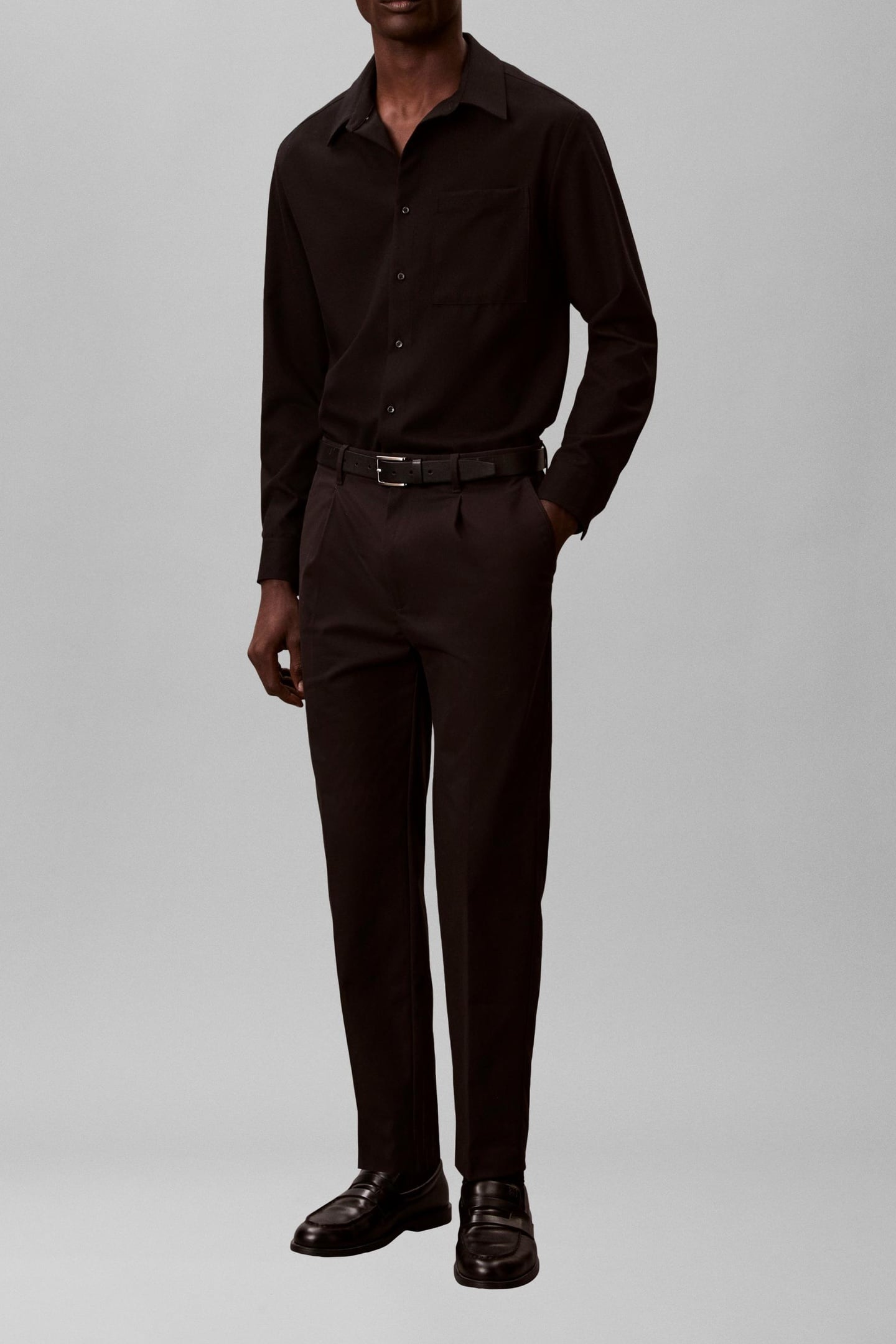 TAPERED STRETCH SATEEN CHINO TROUSERS BLACK 1