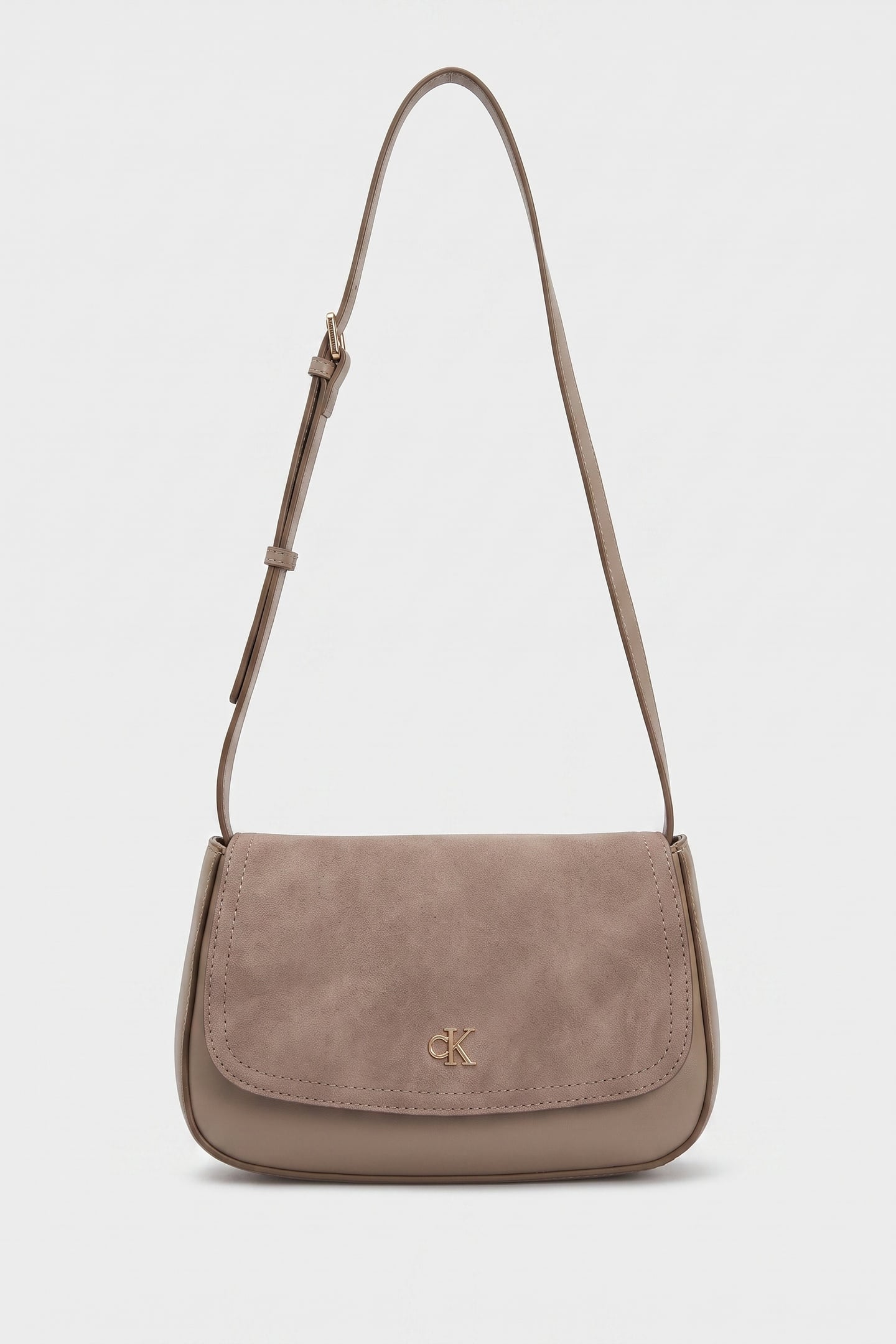 CK BRUSHED FLAP CROSSOVER DESERT TAUPE 2