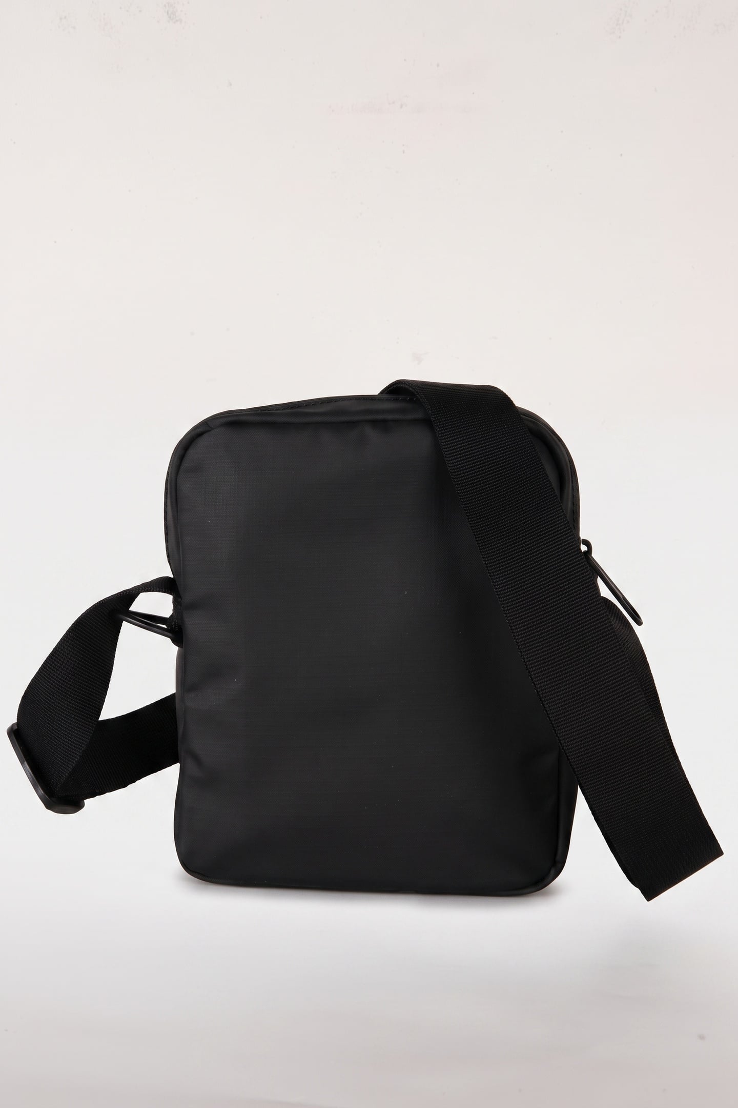DAILY TECH REPORTER CROSSOVER BAG BLACK 3