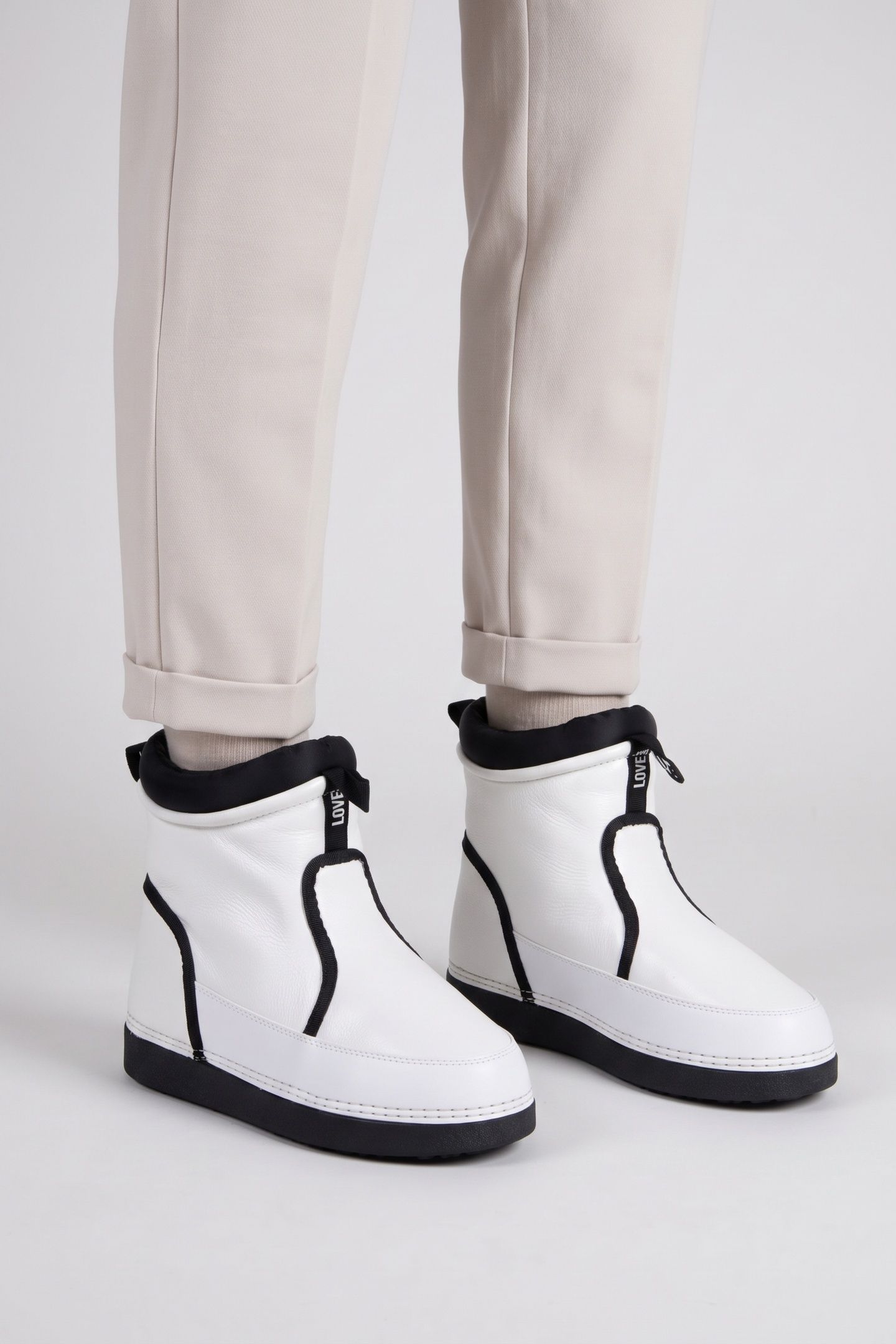 WINTER BOOTS WHITE 3