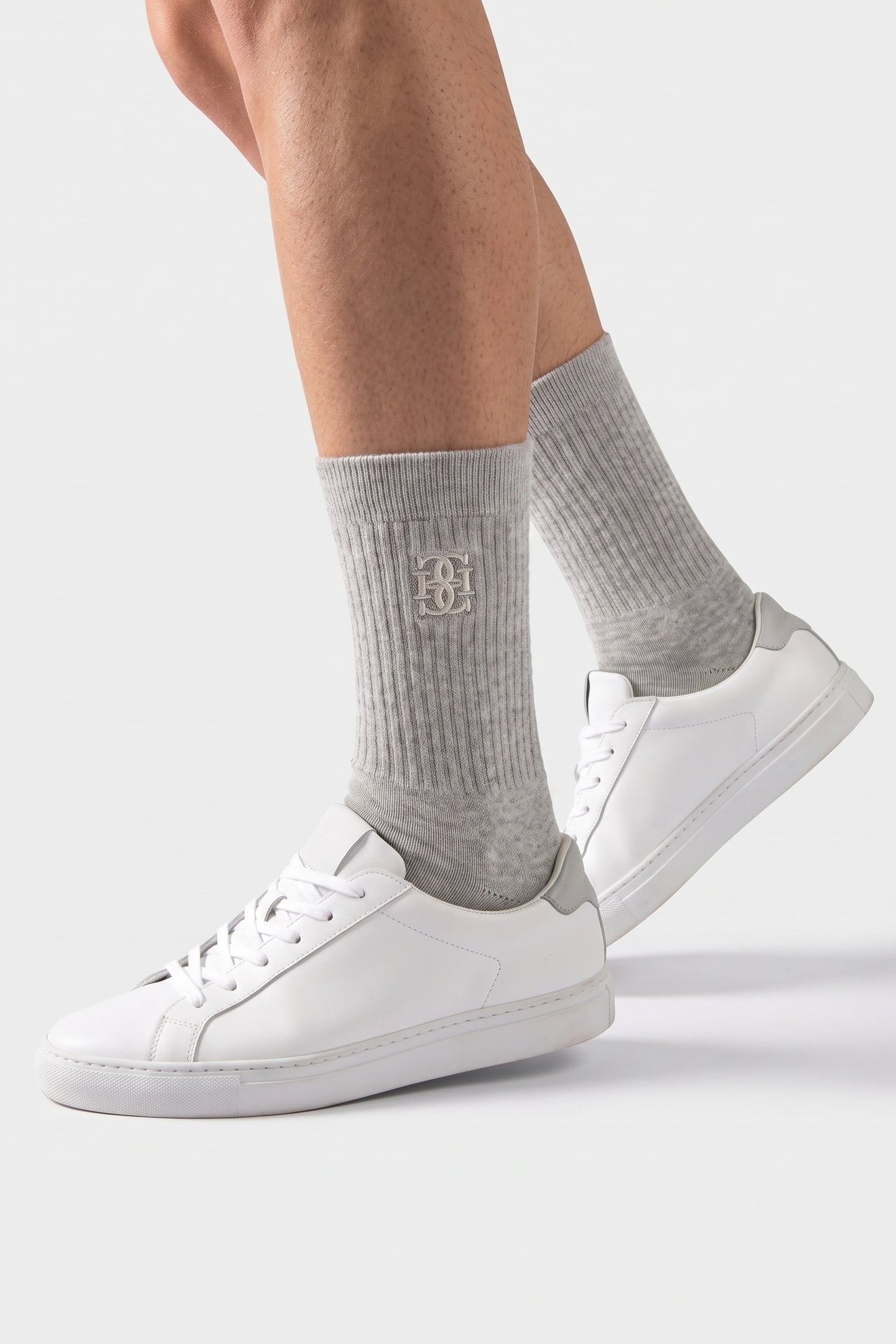 THE EVERYDAY GREY 4