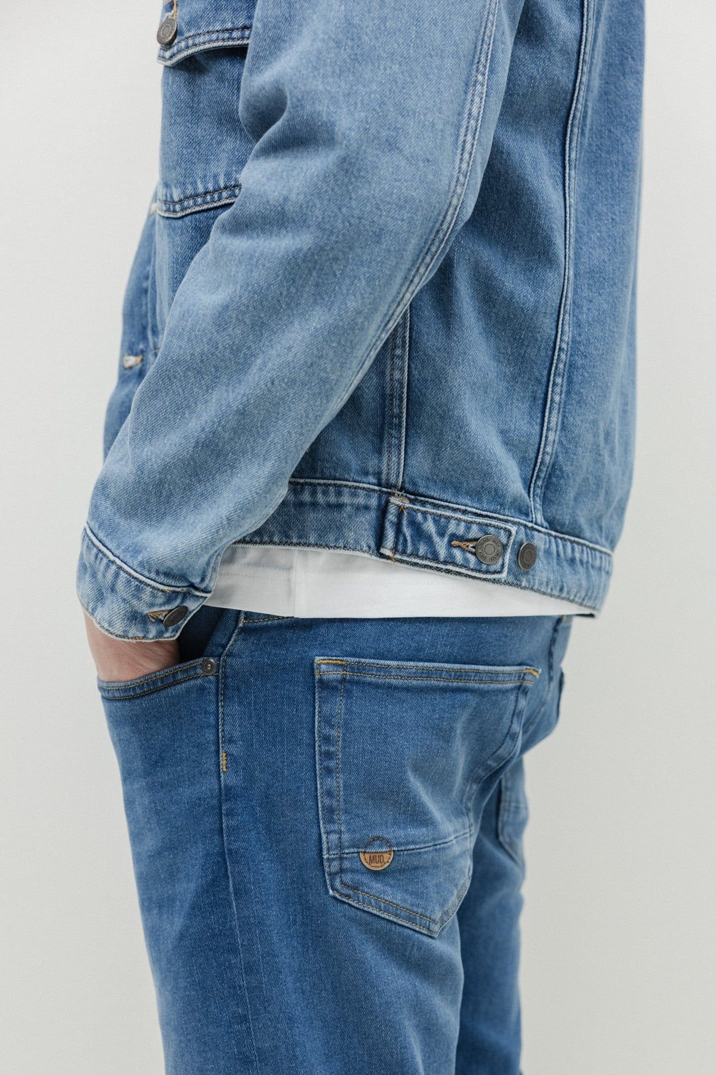 BENNY DENIM JACKET MEDIUM AGED 7