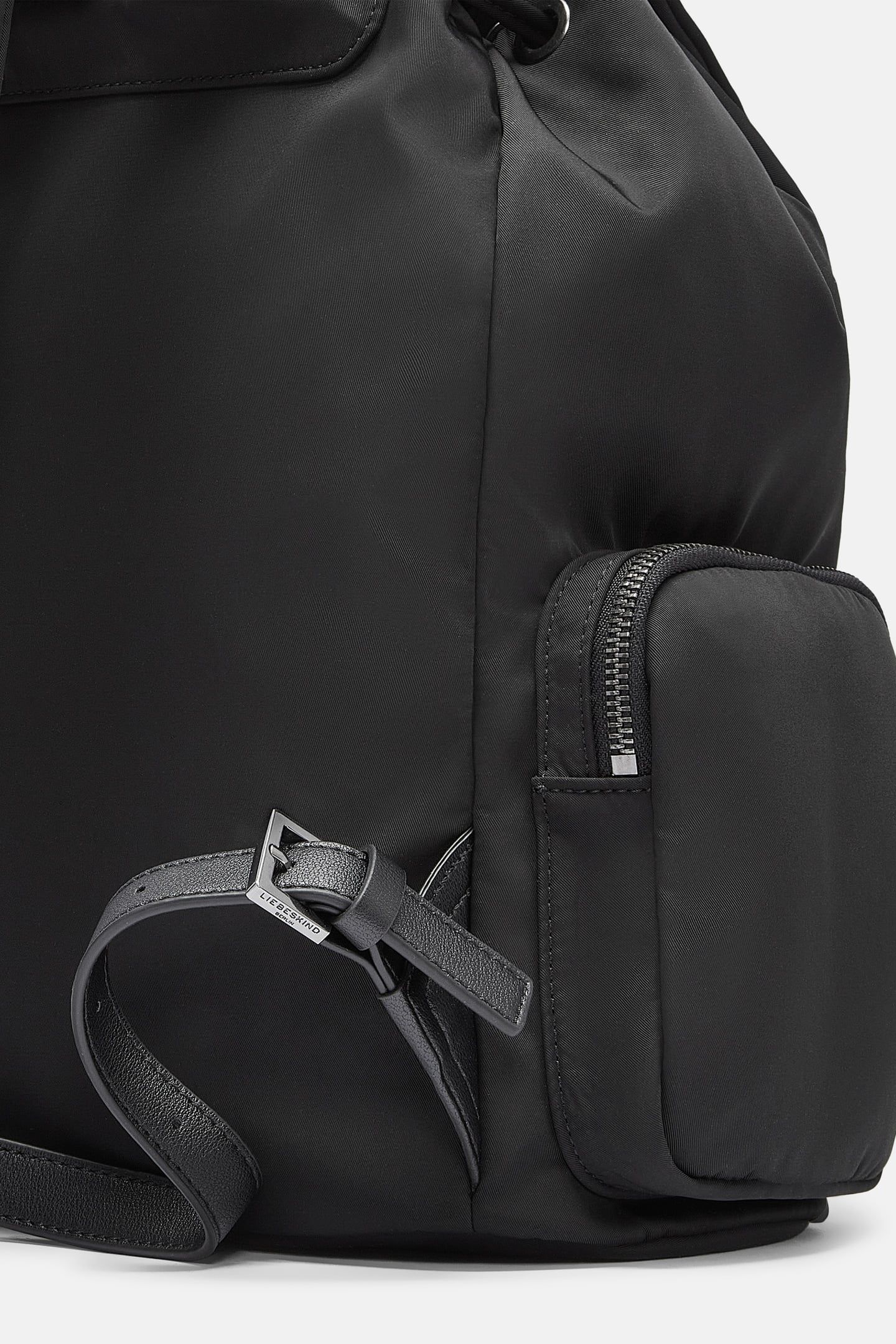 BACKPACK MEDIUM BLACK 5