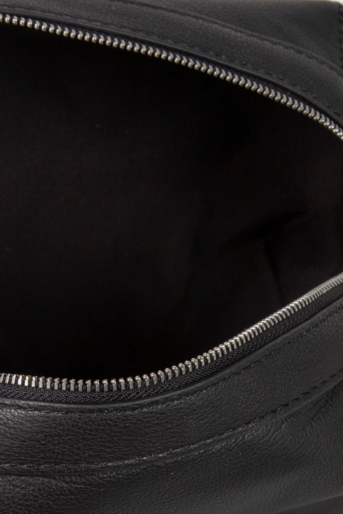 POUCH ACCESSORIES SMALL BLACK 5