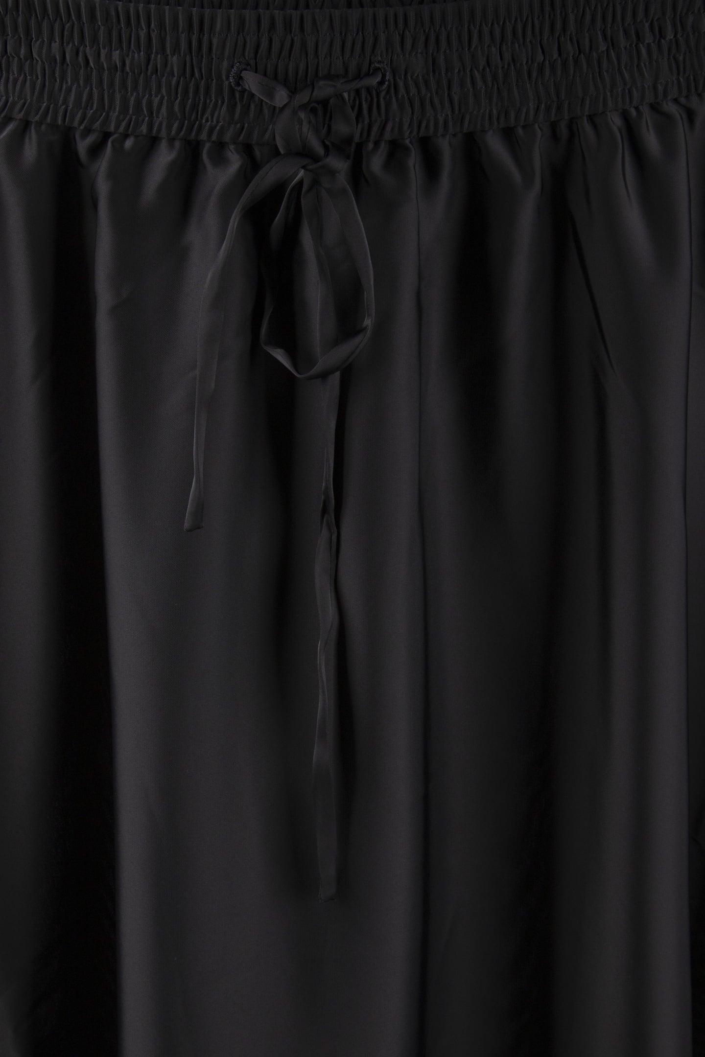 JENNIS SATIN SKIRT BLACK 4