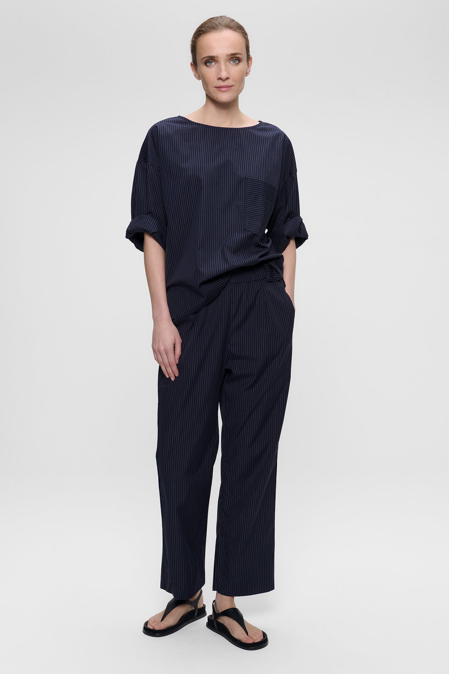 POPLIN PINSTRIPE T-SHIRT MIDNIGHT BLUE 1