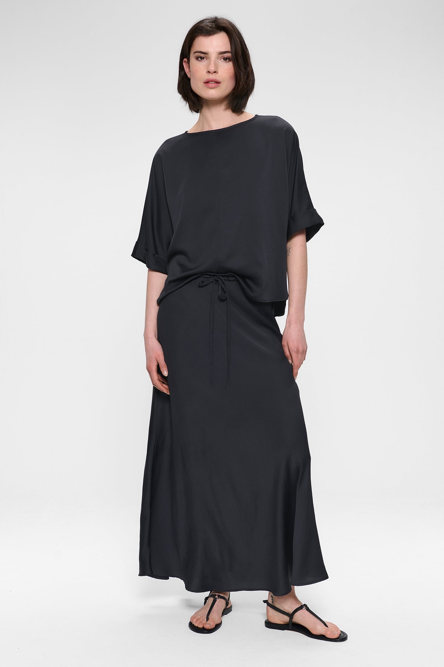 WASHED SATIN DRAWSTRING SKIRT BLACK 3