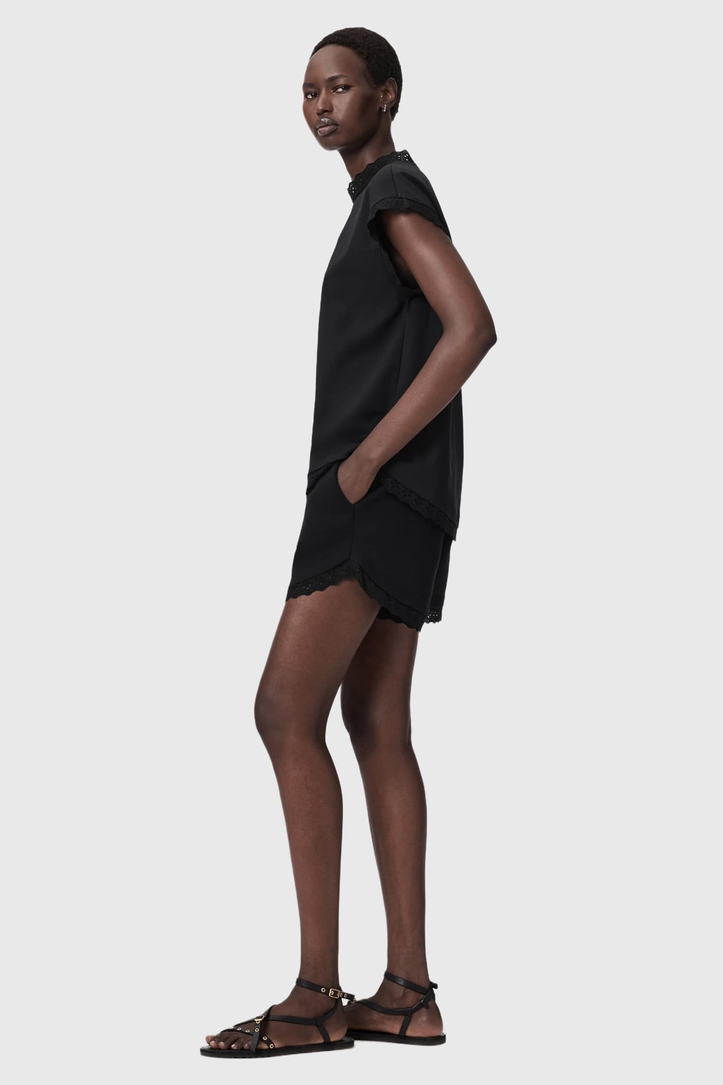 LELE LACE SHORT BLACK 6