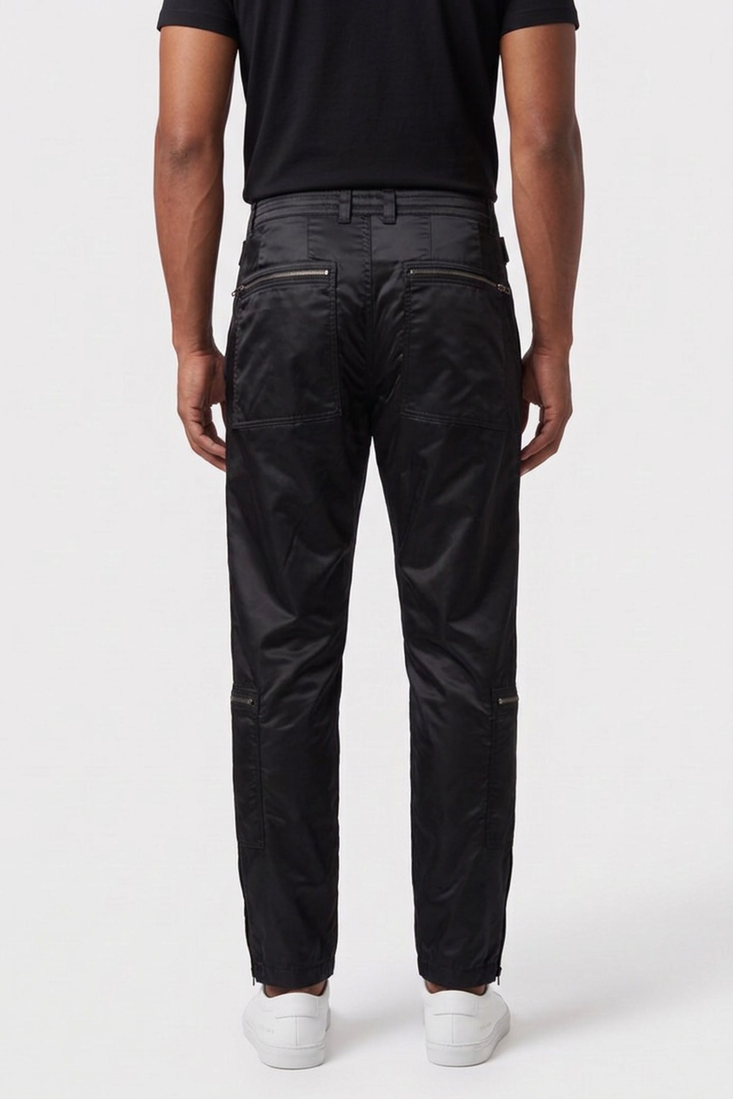MULTI-POCKET TROUSERS IN SHINY SATIN BLACK 2