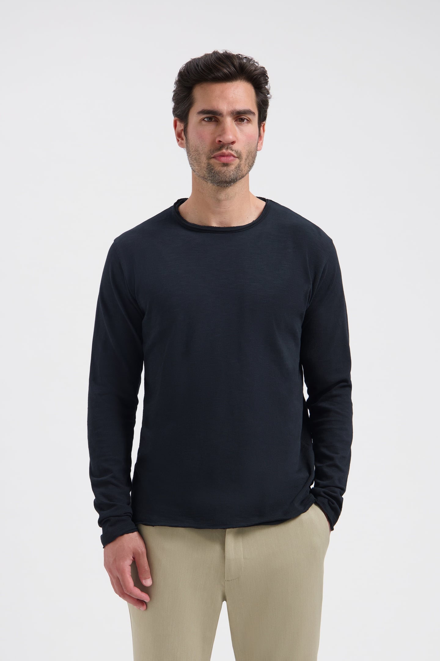 DS_NEWMAN CREWNECK BLACK BLACK 1