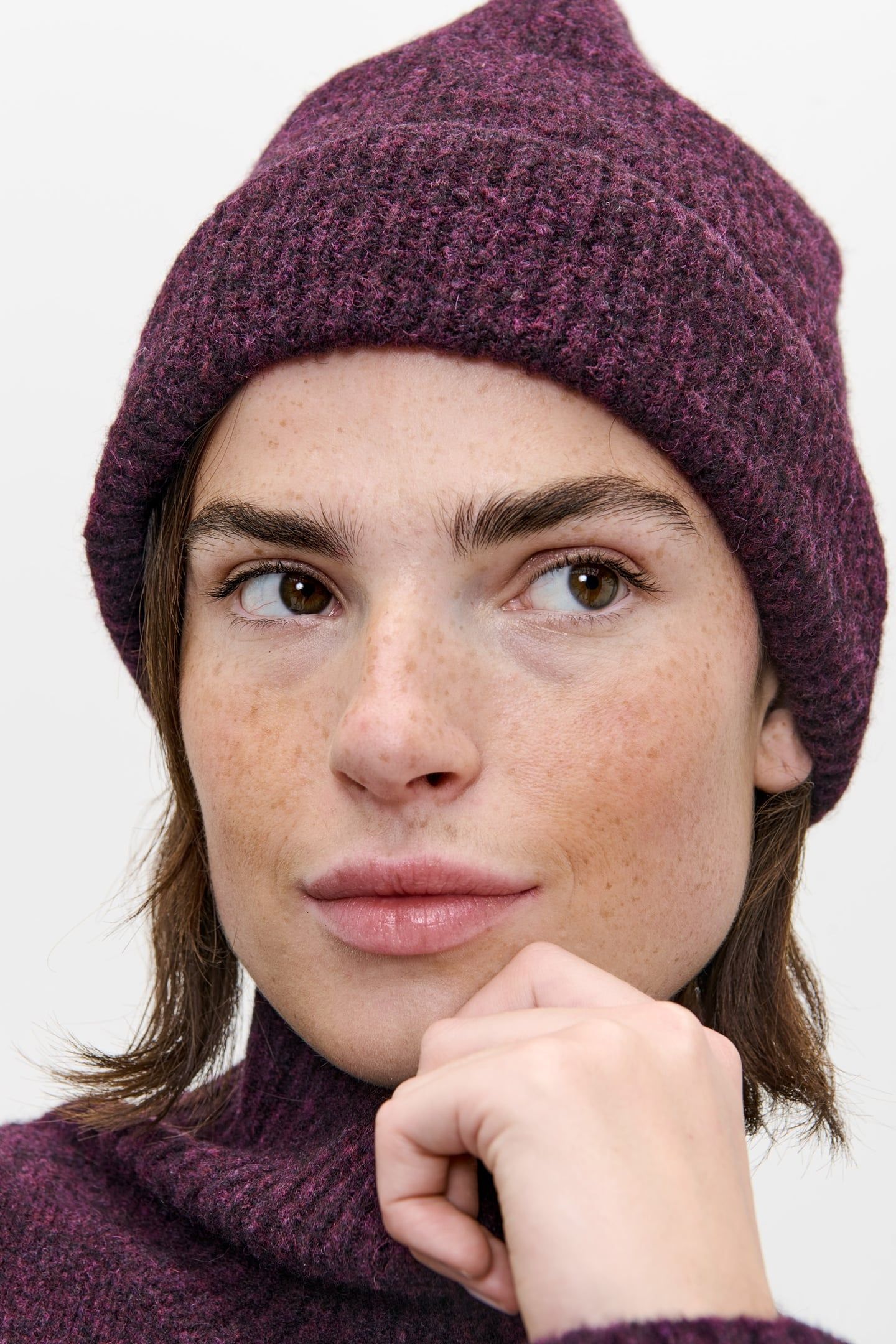 LIGHT WEIGHT WOOL BEANIE MAROON 3