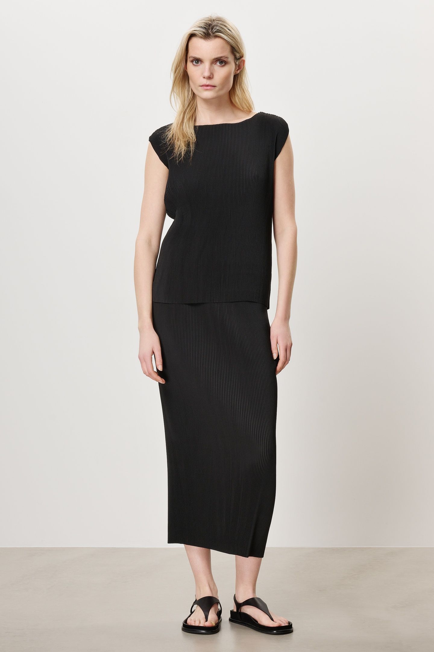 ASTER TOP BLACK 4