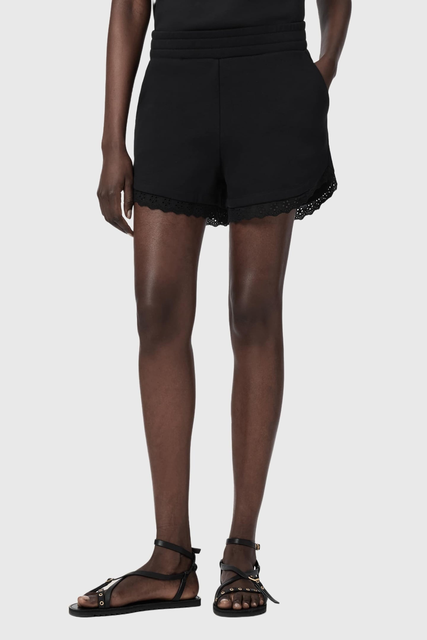 LELE LACE SHORT BLACK 3