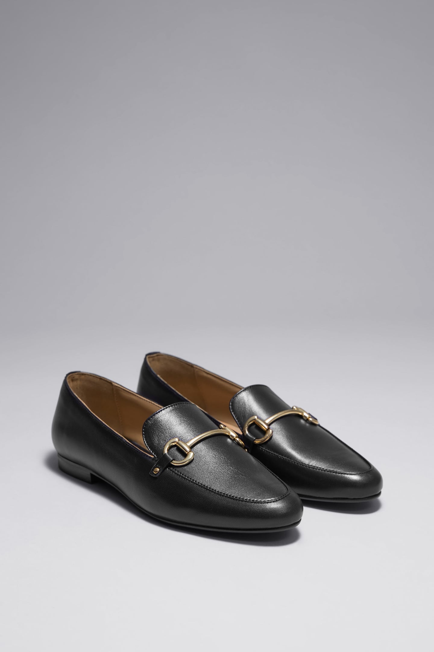 P HAUT VIENNE LOAFER BLACK 1