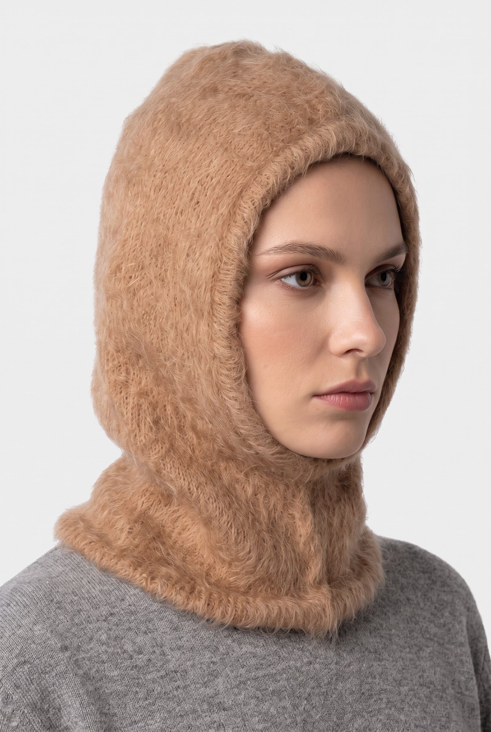 ANI HAIRY HOOD BEIGE 2