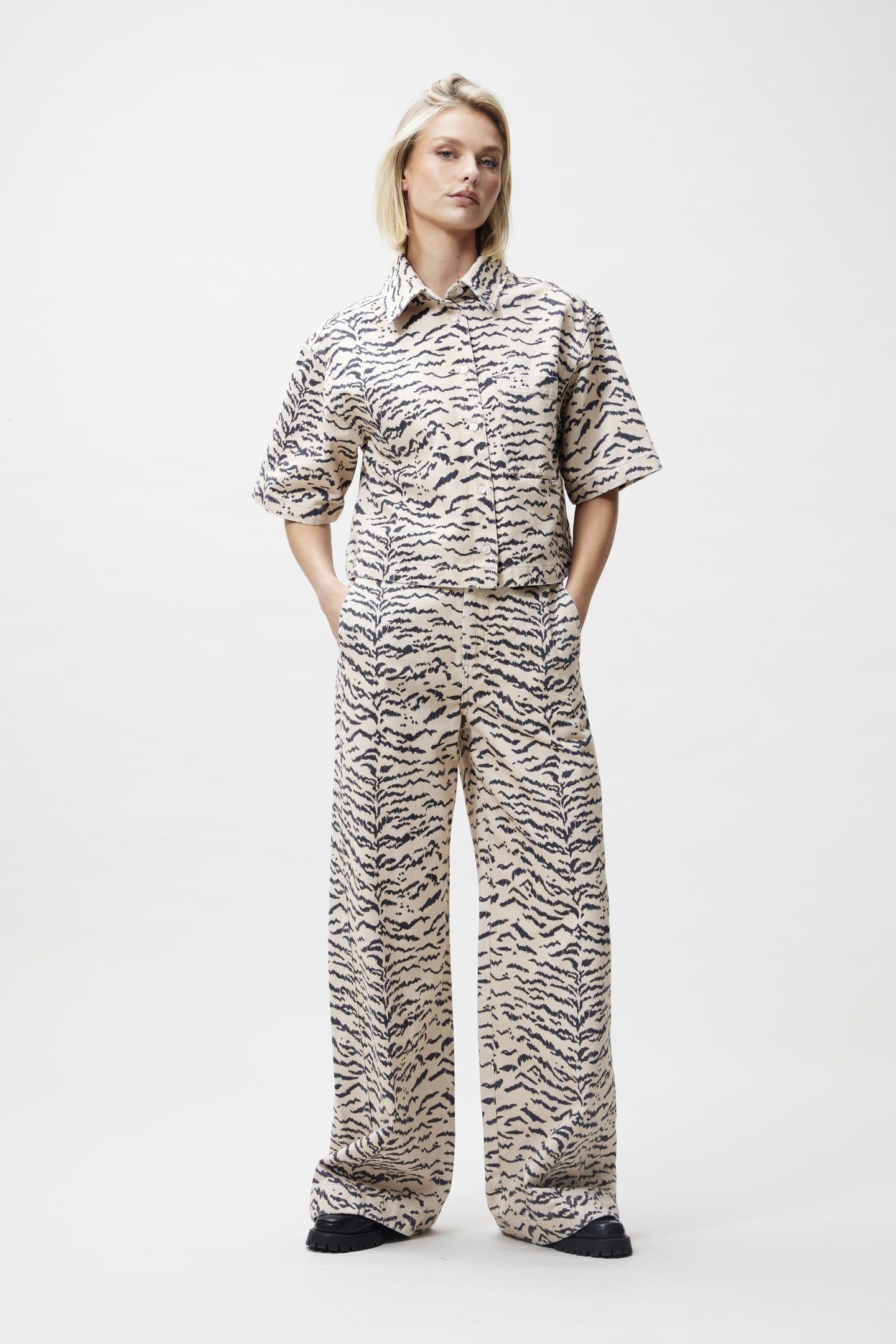 TIGER DENIM BLOUSE INCENSE 1