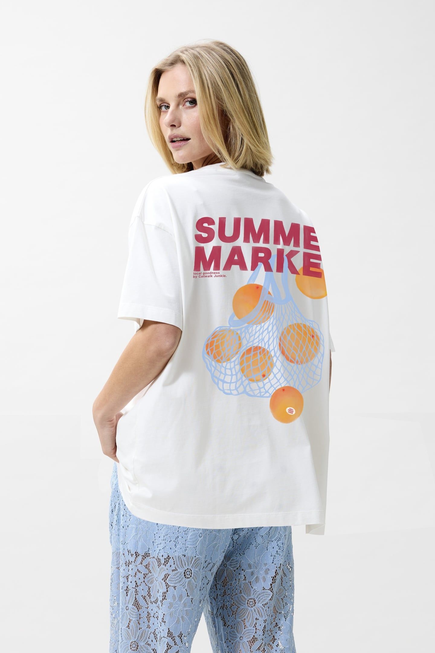 OVERSIZED GRAPHIC TSHIRT OFF WHITE 4